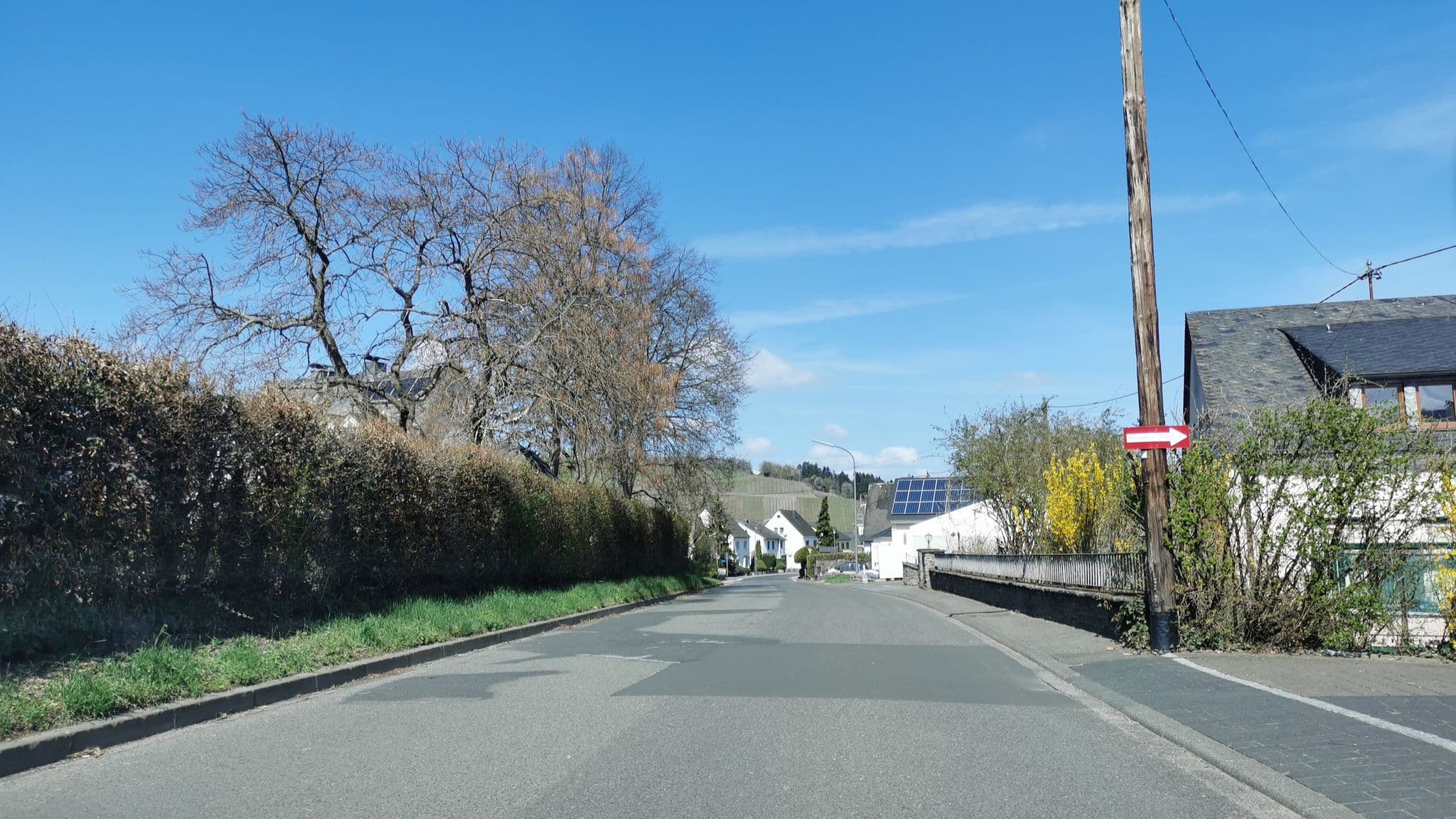 Street view near Landhotel-Schiffmann, Lieser — © ma_rt_in (CC BY-SA · Mapillary)