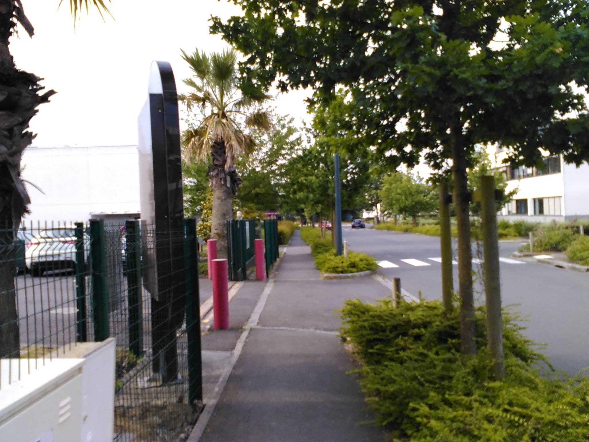 Street view near B&B Hôtel Rennes Ouest Villejean, Vezin-le-Coquet — © fphg (CC BY-SA · Mapillary)