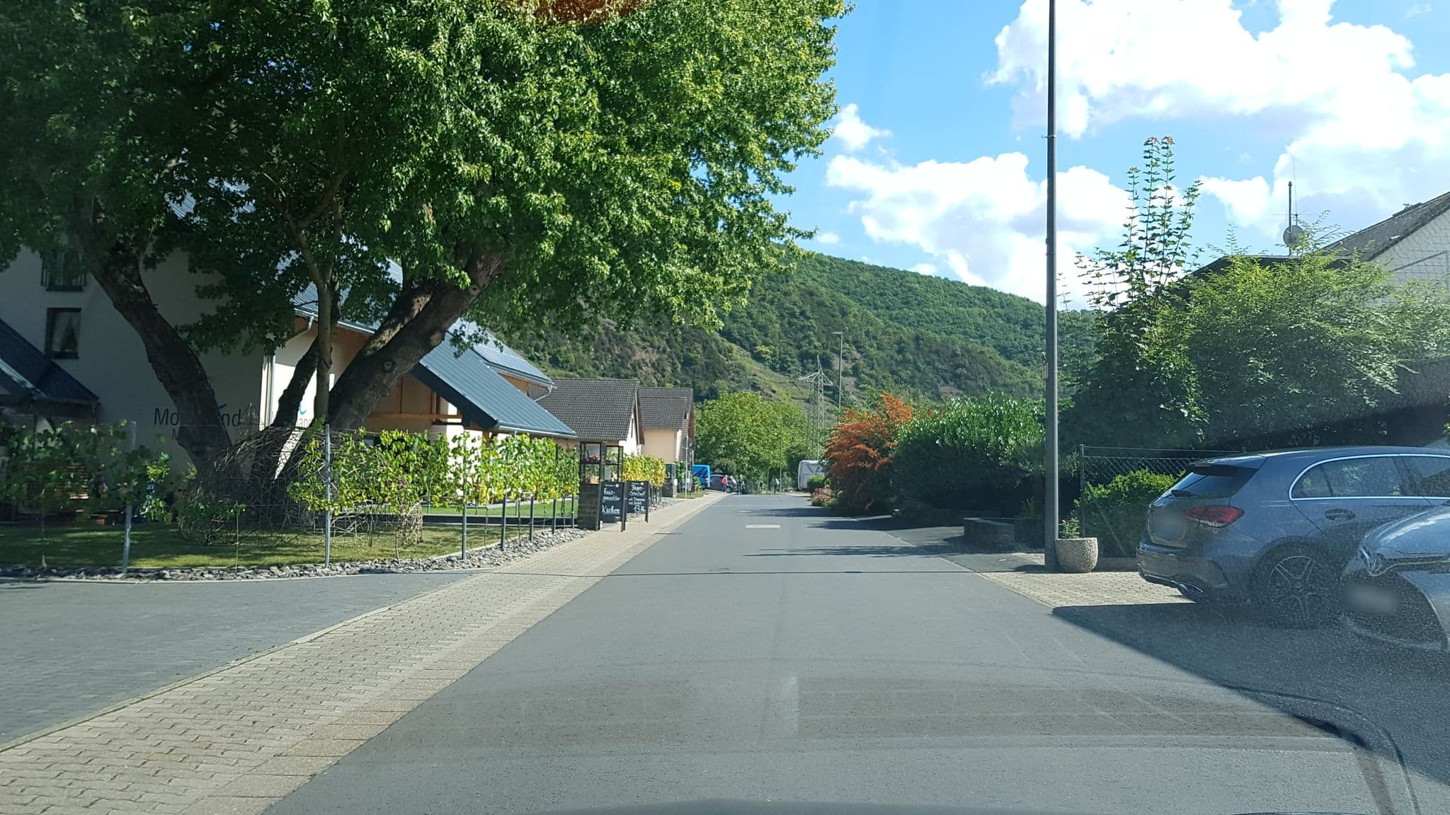 Street view near Residenz Moselzauber, Bruttig-Fankel — © Lowiekse (CC BY-SA · Mapillary)