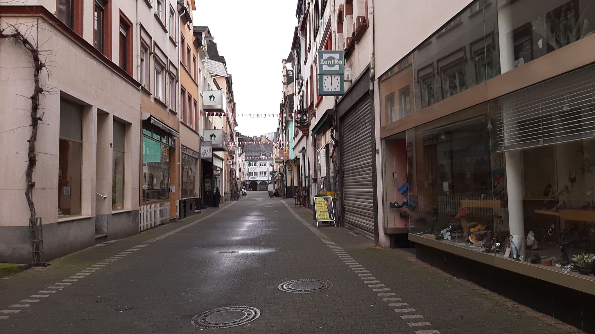 Street view near Pension Adelheid, Briedel — © gbabmap (CC BY-SA · Mapillary)
