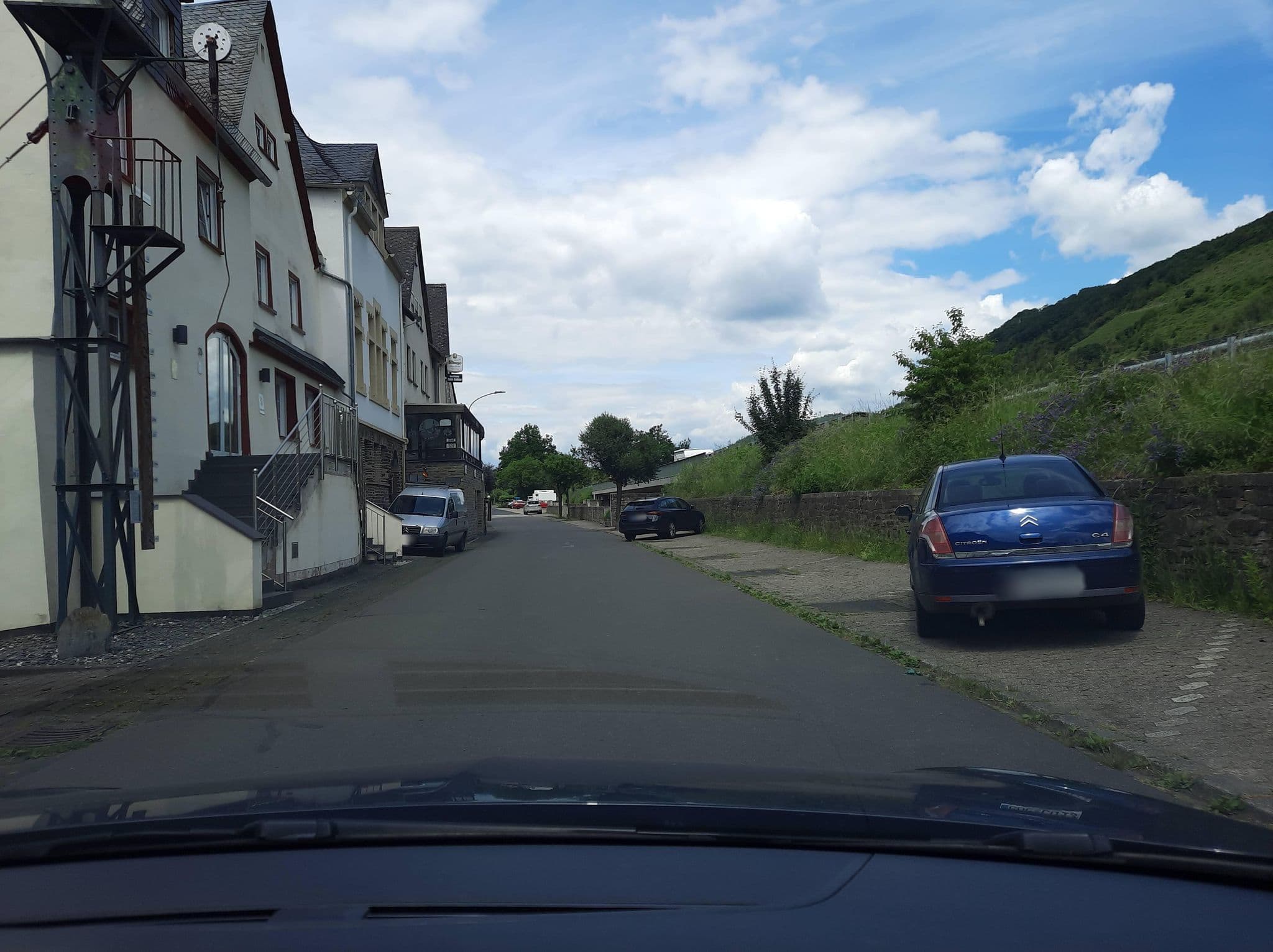Street view near Gasthof Anker, Briedel — © Lowiekse (CC BY-SA · Mapillary)