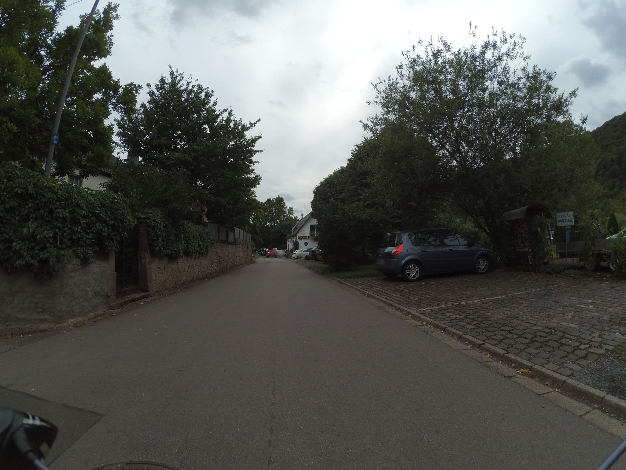 Street view near Ferienwohnung Jüngling, Neumagen-Dhron — © peewee32 (CC BY-SA · Mapillary)