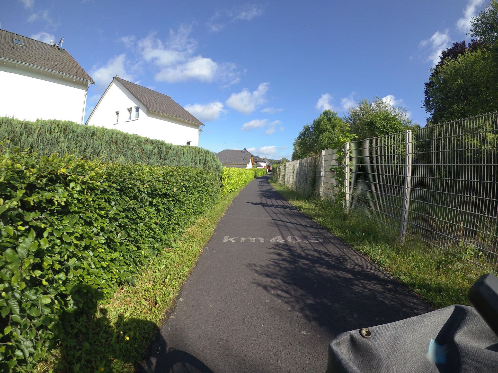 Street view near Ferienwohnung Salker, Daun — © marczoutendijk (CC BY-SA · Mapillary)