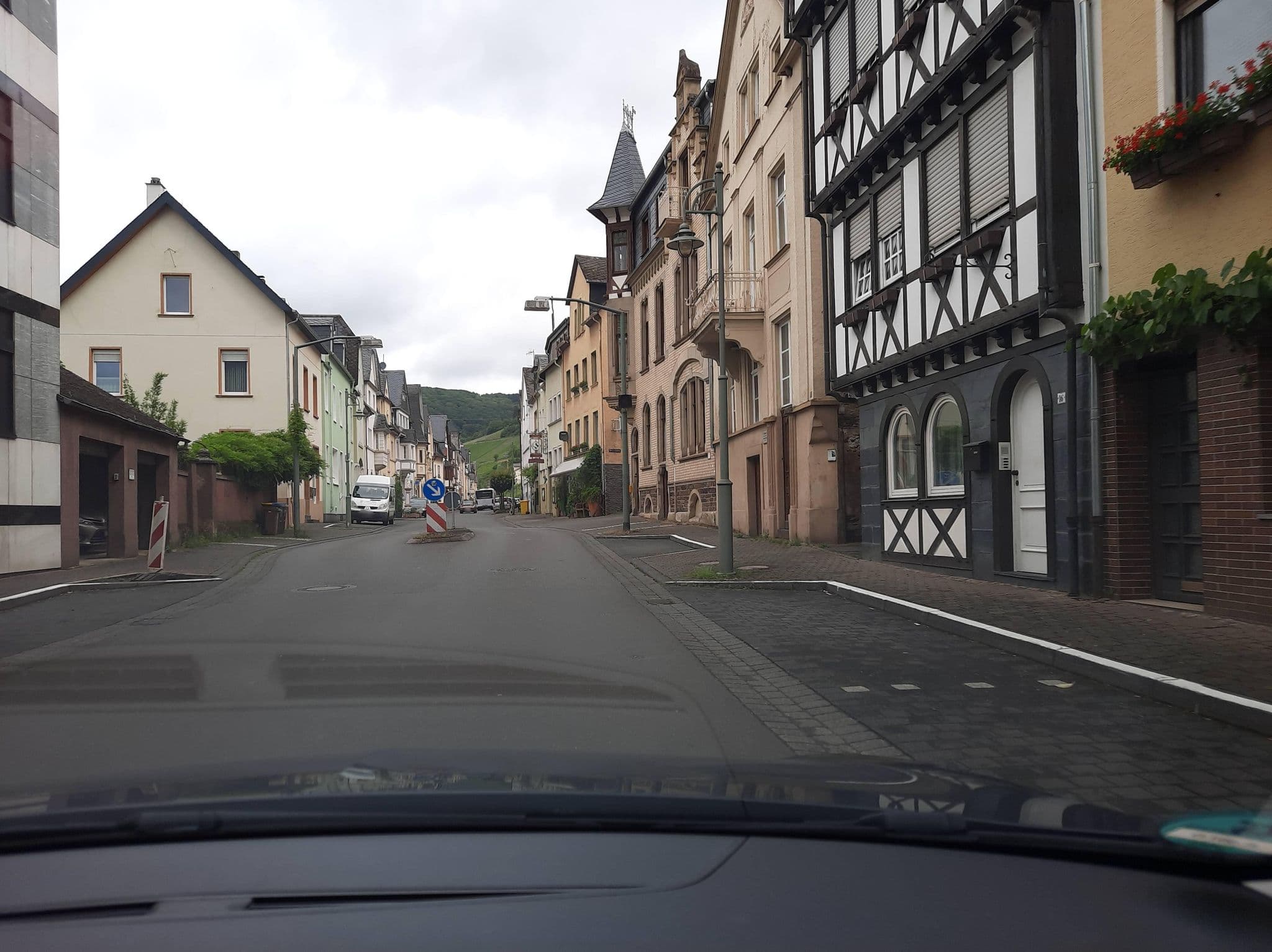 Street view near Haus Am Bachgasse, Briedel — © Lowiekse (CC BY-SA · Mapillary)