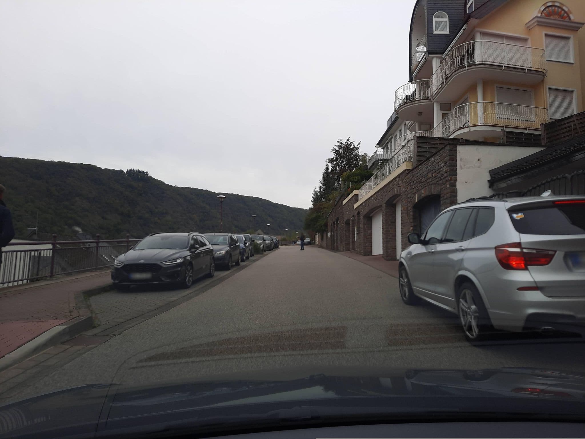 Street view near Gartenstudio Anila I. und II, Cochem — © Lowiekse (CC BY-SA · Mapillary)
