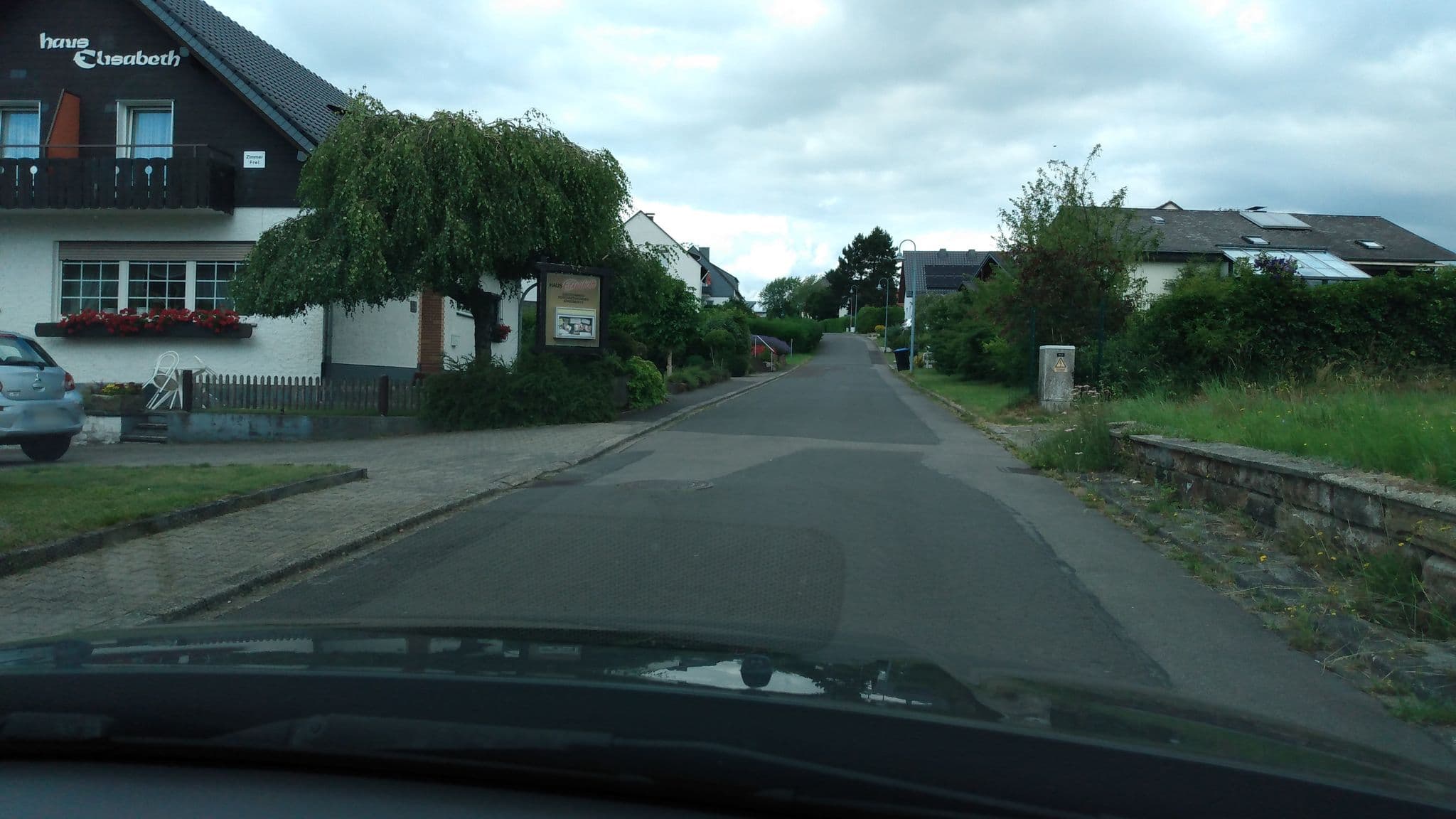 Street view near Haus Elisabeth Inh. Gunhild und Erhard Ibig, Manderscheid — © rb61 (CC BY-SA · Mapillary)