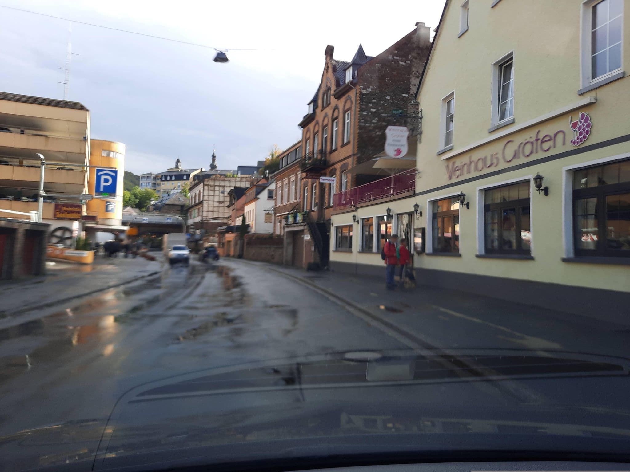 Street view near Ferienwohnungen Ehemaliges Winzerhaus Cochem, Cochem — © Lowiekse (CC BY-SA · Mapillary)