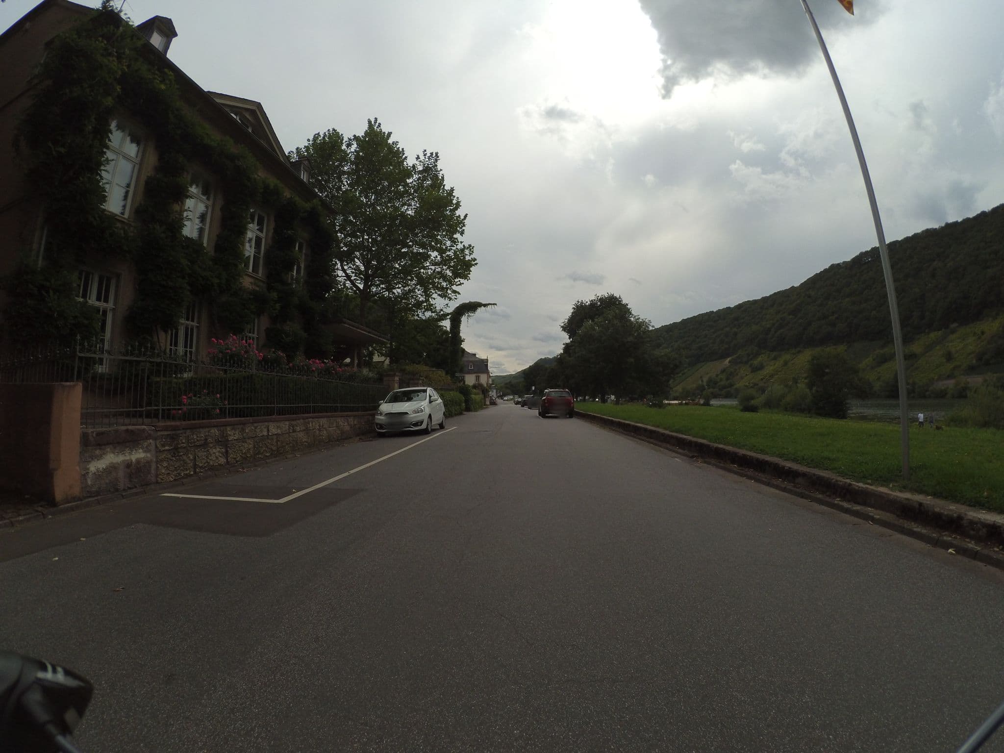 Street view near Ferienlodge von Scotti, Neumagen-Dhron — © peewee32 (CC BY-SA · Mapillary)