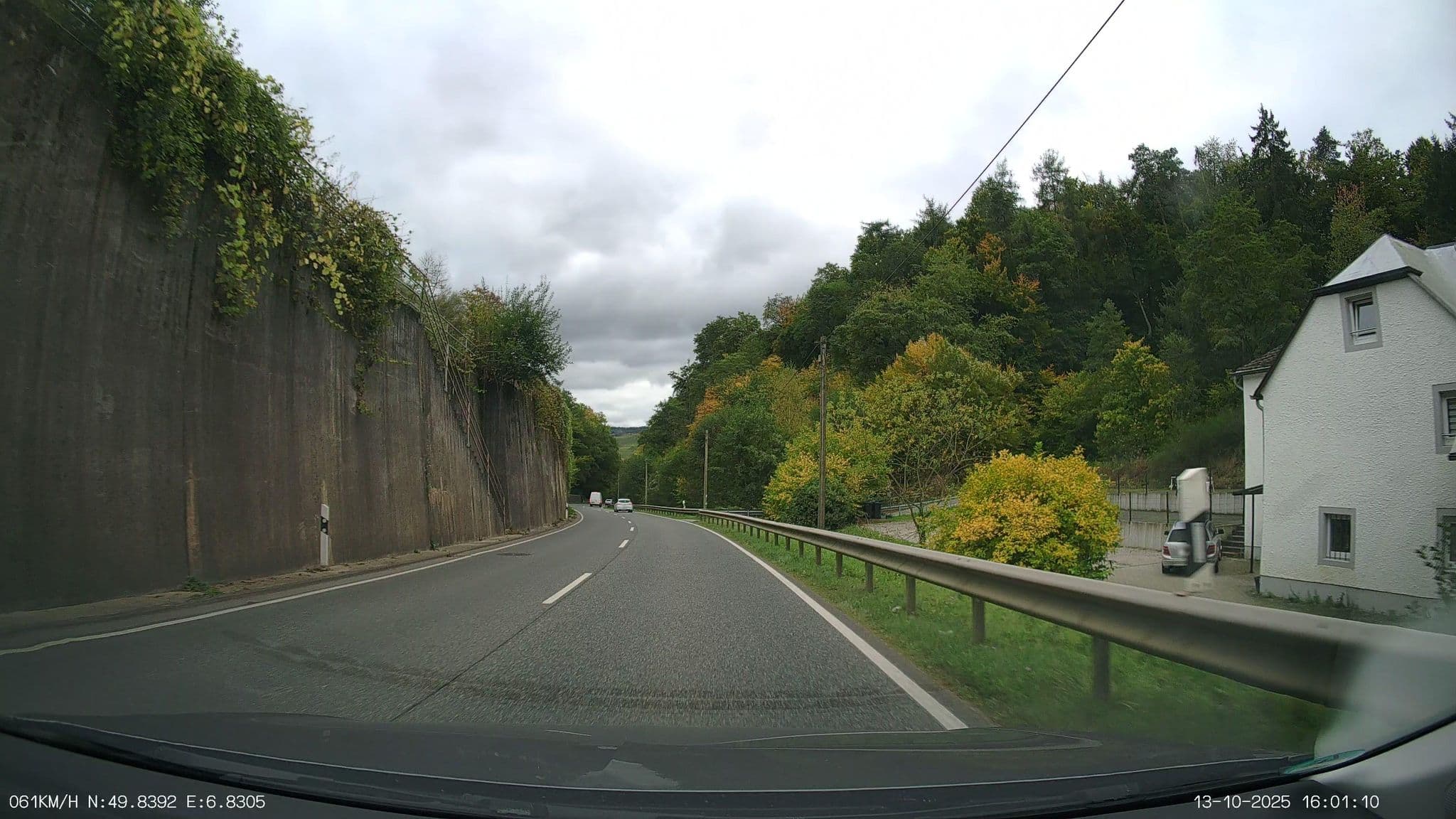 Street view near Ferkel Lounge, Klüsserath — © heetENkoel (CC BY-SA · Mapillary)