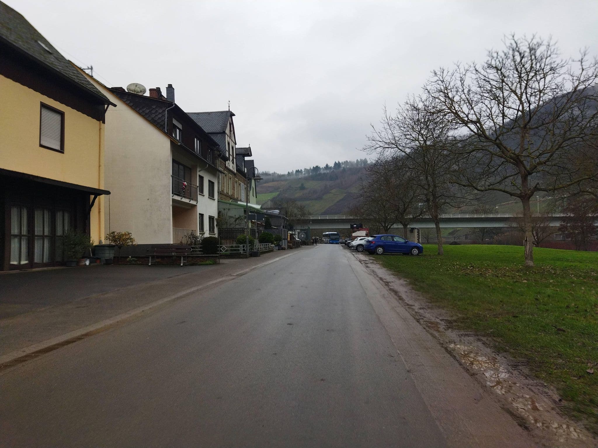 Street view near Pension am Ufer, Kröv — © changchun1 (CC BY-SA · Mapillary)