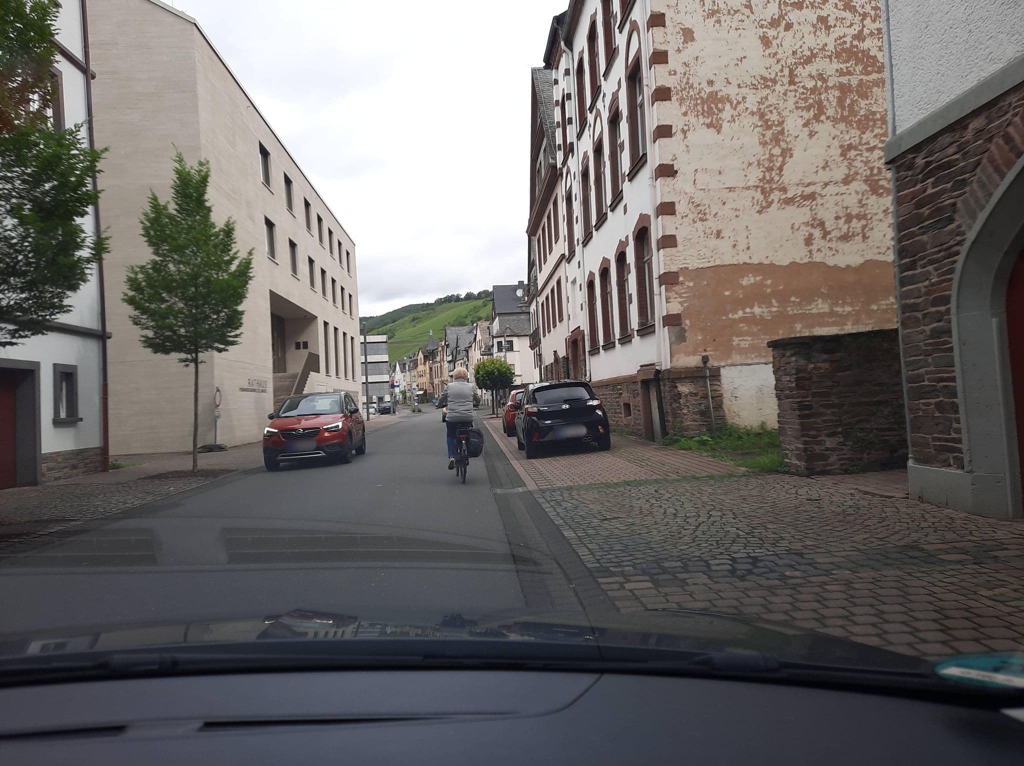 Street view near Mosel Ferienhaus Reblaus, Briedel — © Lowiekse (CC BY-SA · Mapillary)