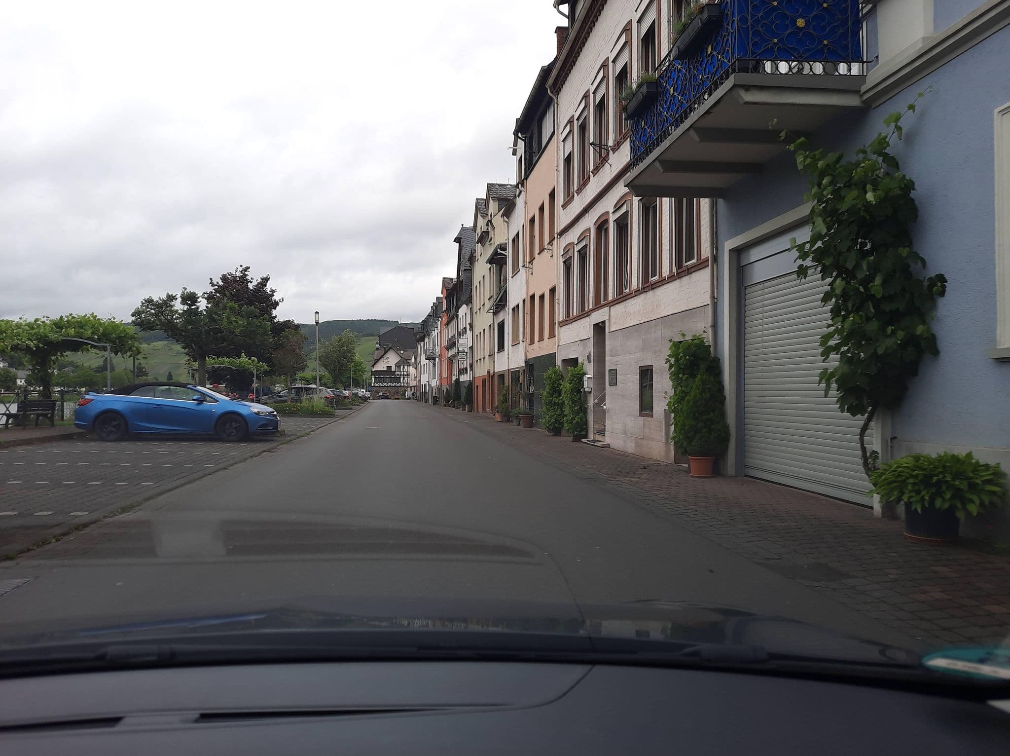 Street view near Mosel View, Briedel — © Lowiekse (CC BY-SA · Mapillary)