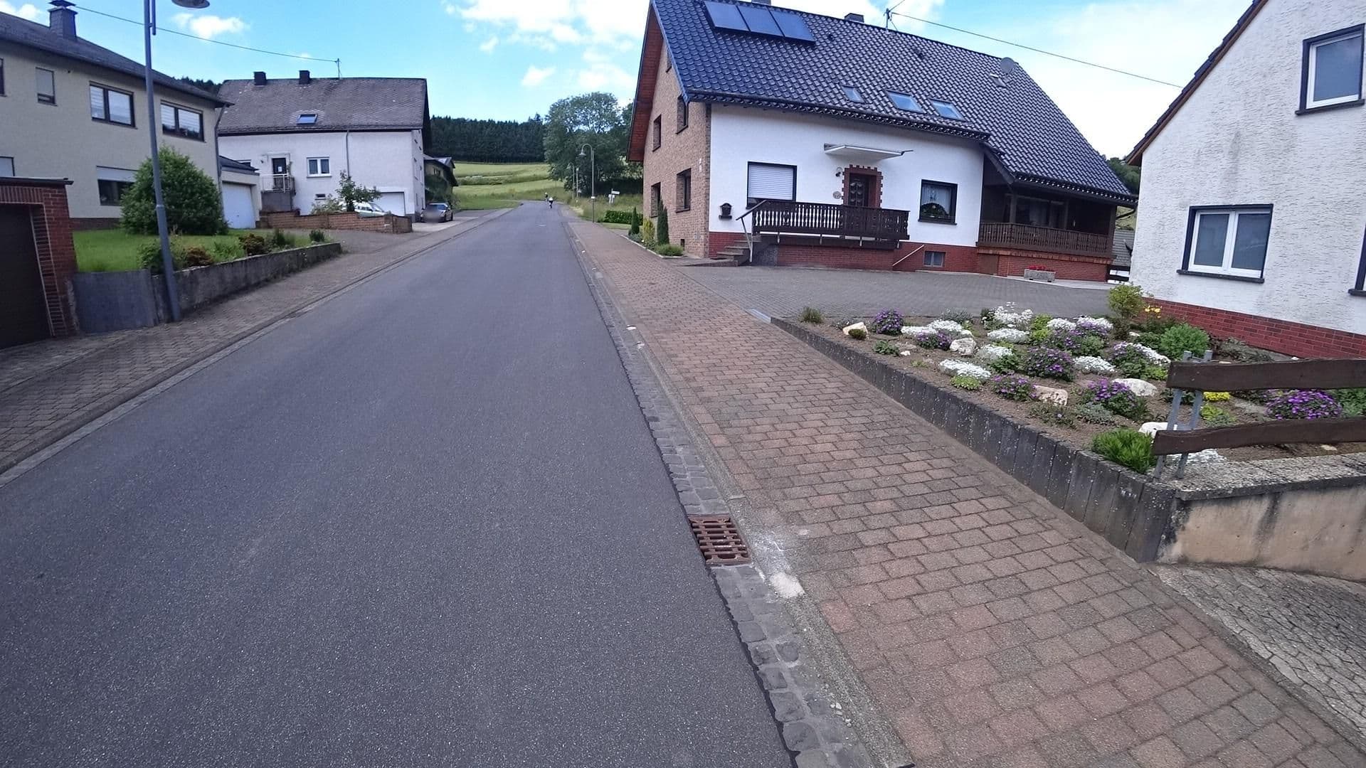Street view near Appart-Ascolino, Kempenich — © slphil (CC BY-SA · Mapillary)