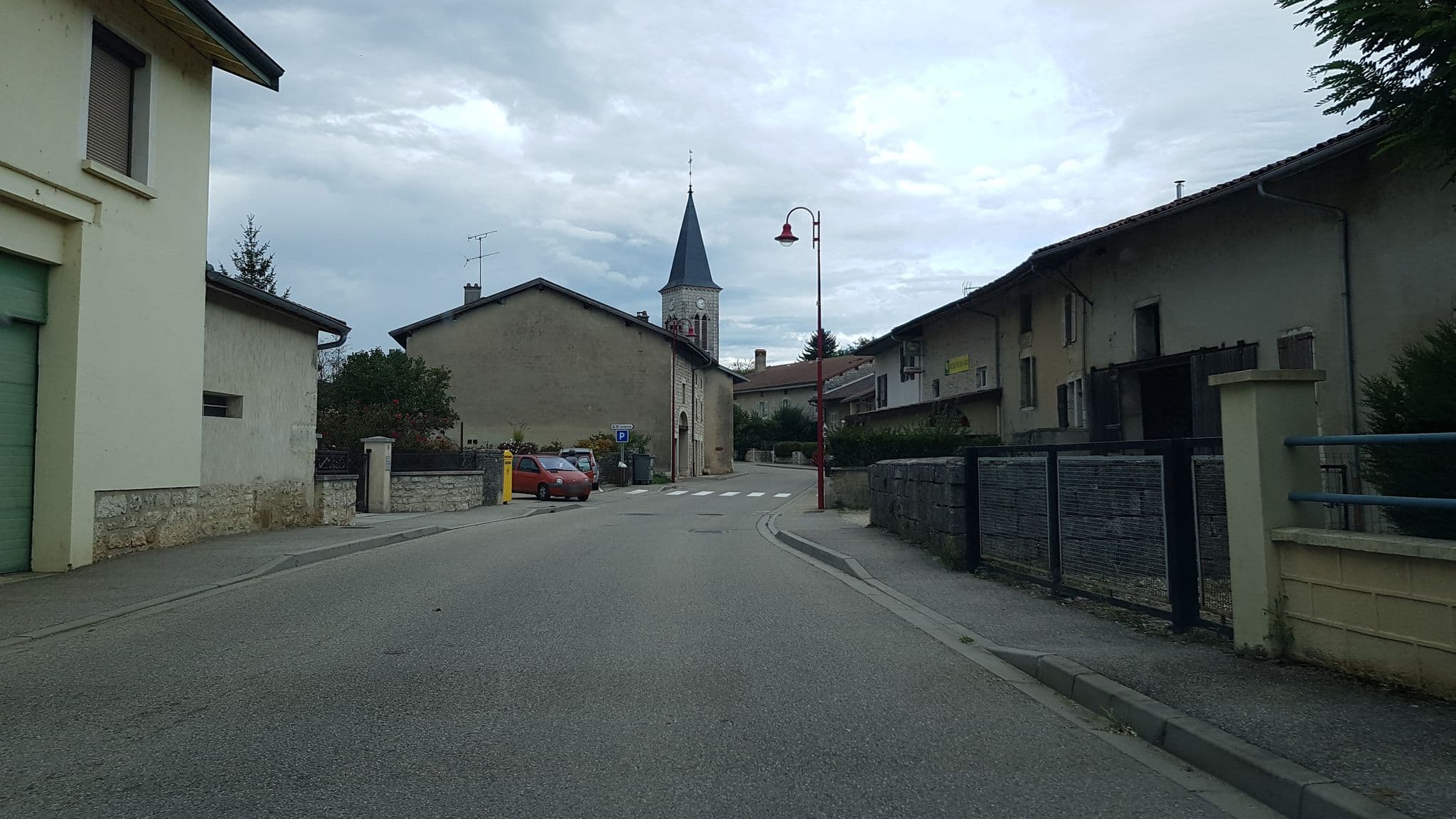Street view near Hôtel Tissot, Villereversure — © olyon (CC BY-SA · Mapillary)