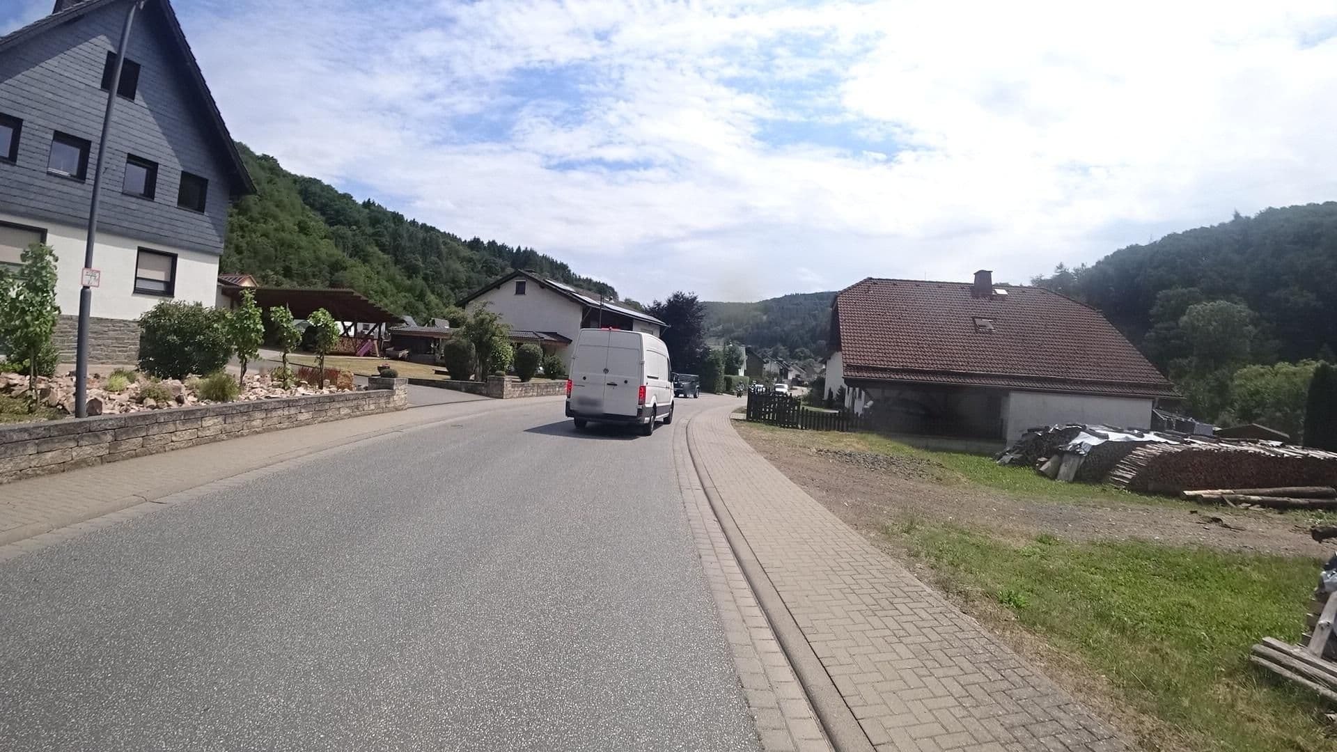 Street view near Ferienwohnung Surges, Ahrbrück — © michellefritz (CC BY-SA · Mapillary)