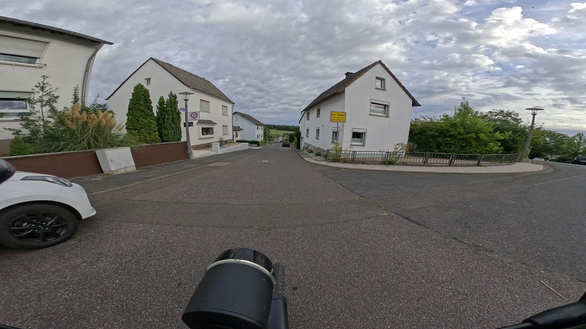 Street view near Ferienhaus "Am Alten Kalbsbusch", Rheinbach — © mapillaryme (CC BY-SA · Mapillary)
