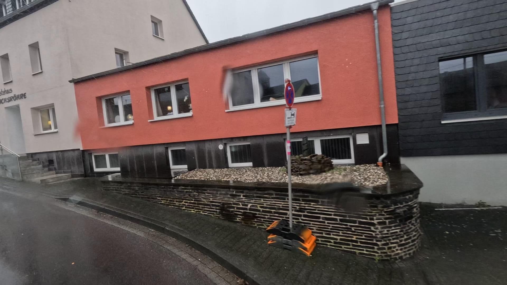 Street view near Gästehaus Fuchsröhe, Kelberg — © bct (CC BY-SA · Mapillary)