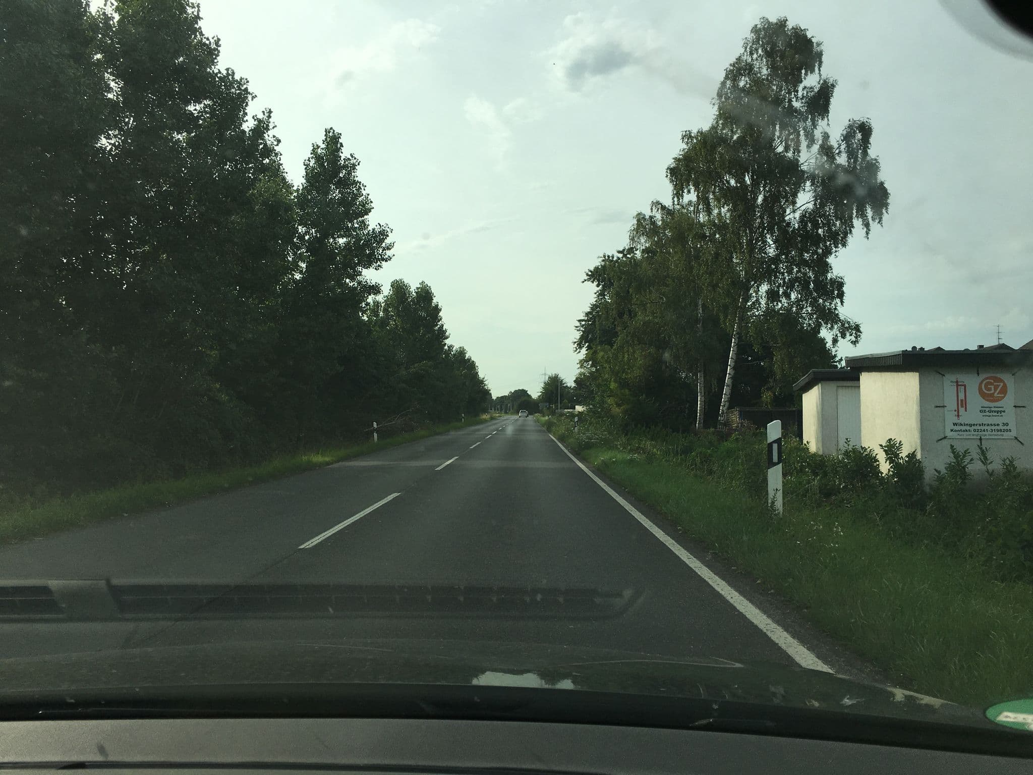 Street view near GZ Hostel Bornheim, Niederkassel — © noel (CC BY-SA · Mapillary)