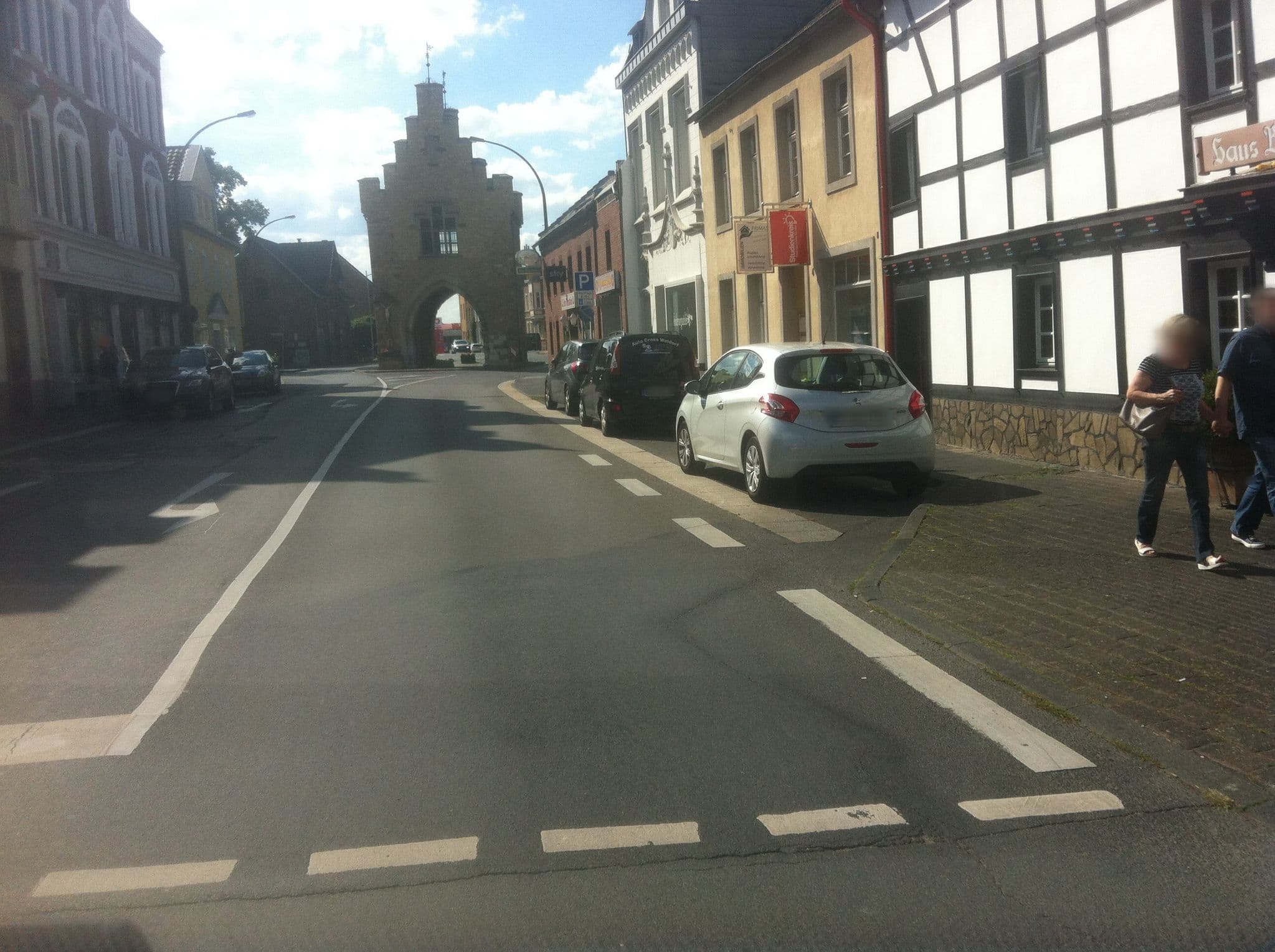 Street view near Hotel Am Markt, Erftstadt — © raymond (CC BY-SA · Mapillary)
