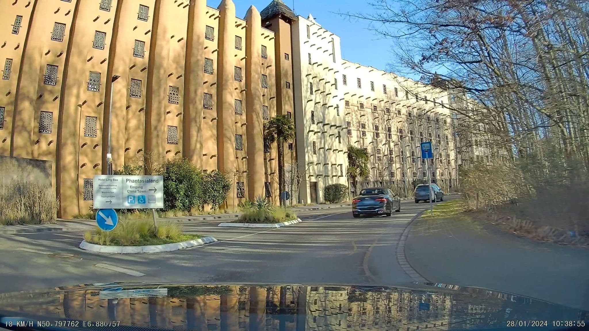 Street view near Suite Des Gogoles, Brühl — © hektor1989 (CC BY-SA · Mapillary)