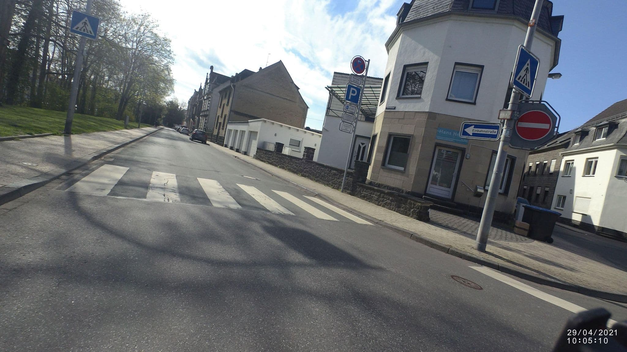 Street view near Hotel Pension zum dicken Baum, Mayen — © VIA_CH (CC BY-SA · Mapillary)
