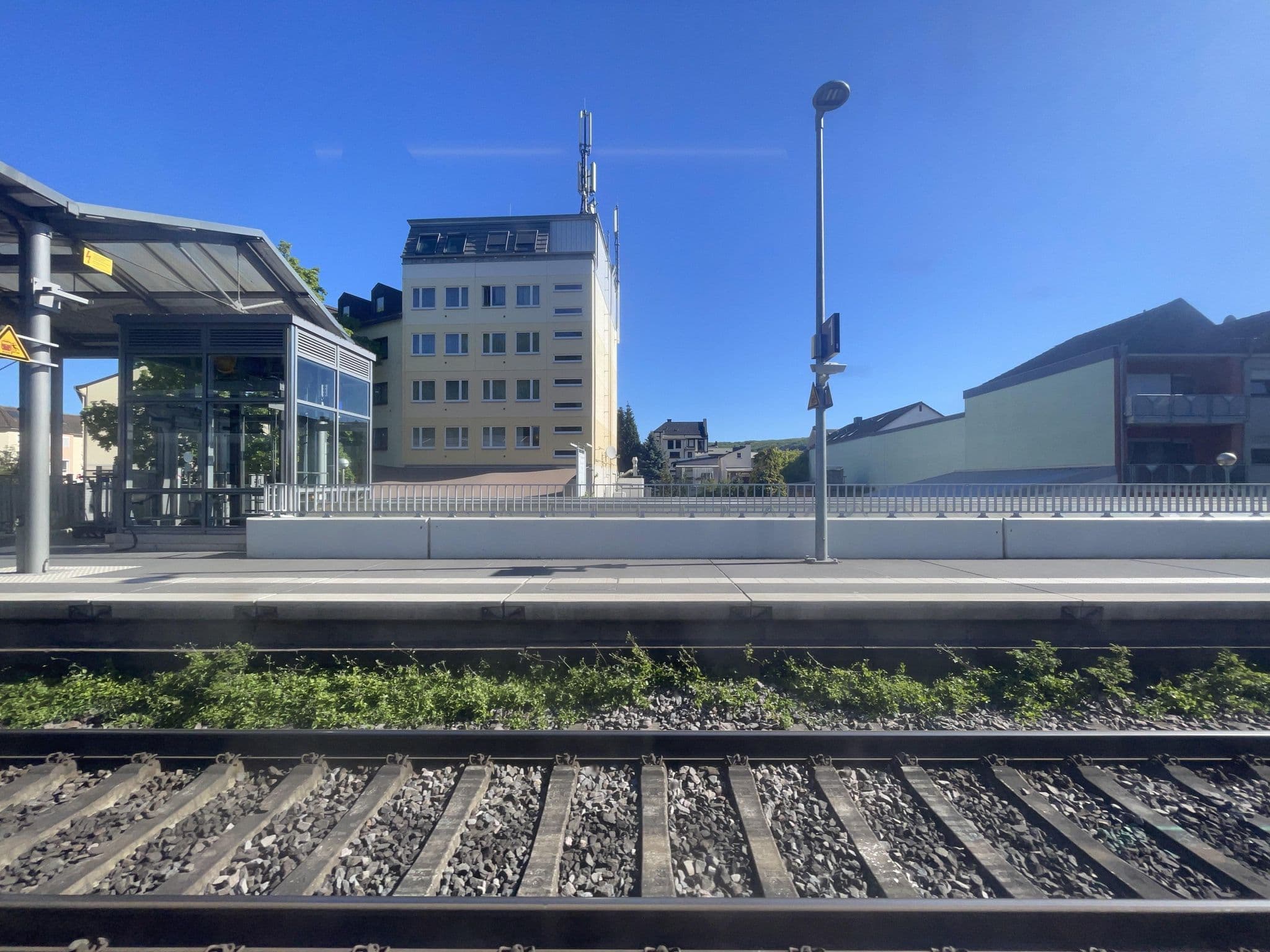 Street view near Pinger Hotels & Apartments, Remagen — © carlheinz (CC BY-SA · Mapillary)