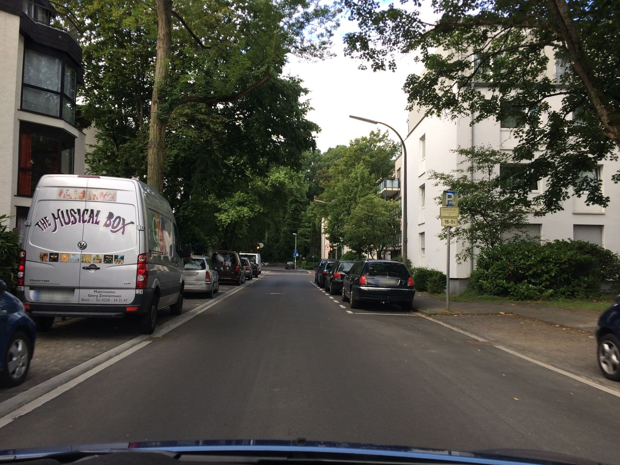 Street view near Appartementhaus No 11, Friesdorf — © dschuwa (CC BY-SA · Mapillary)