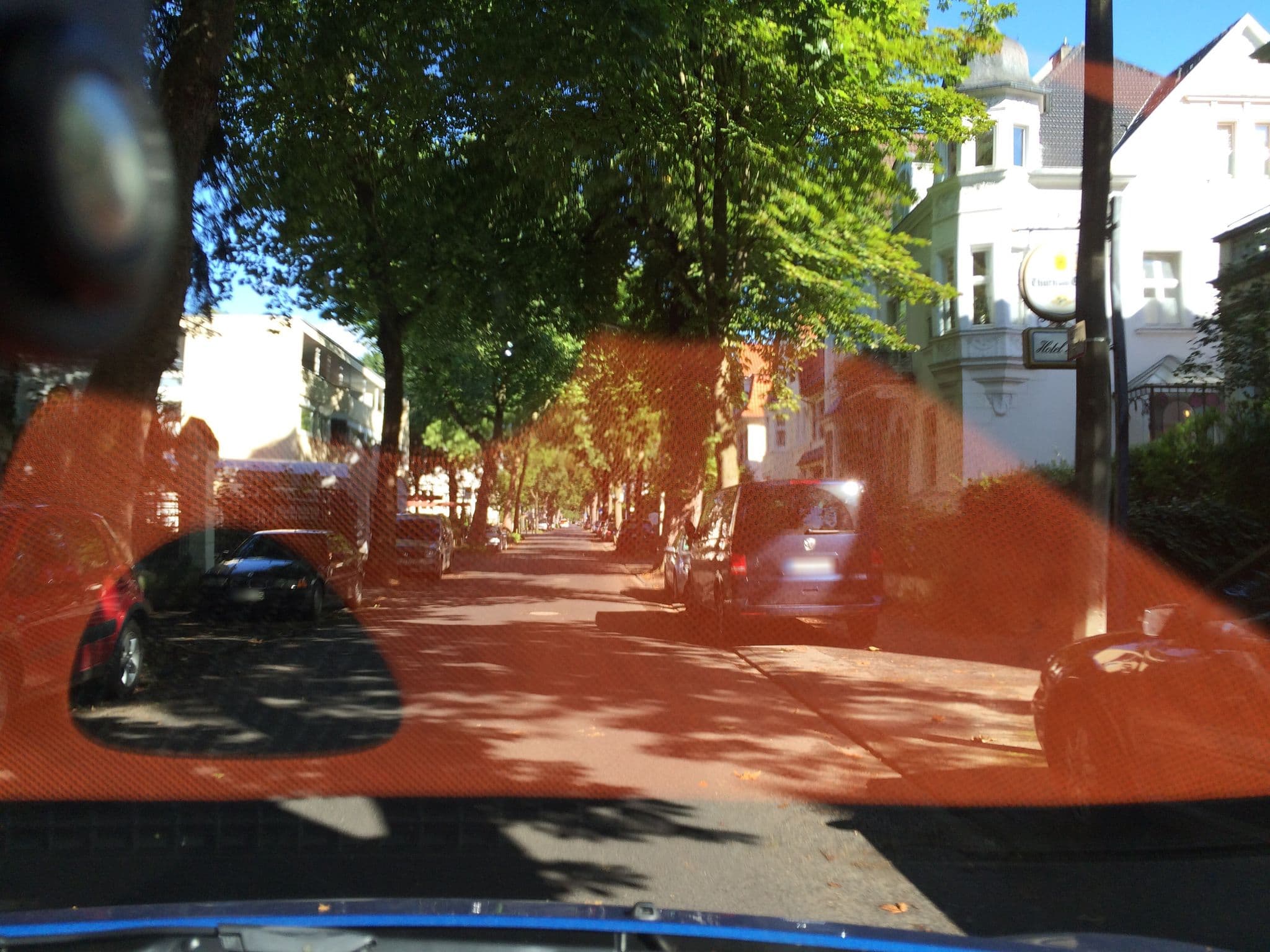 Street view near Hotel Flora, Friesdorf — © dschuwa (CC BY-SA · Mapillary)