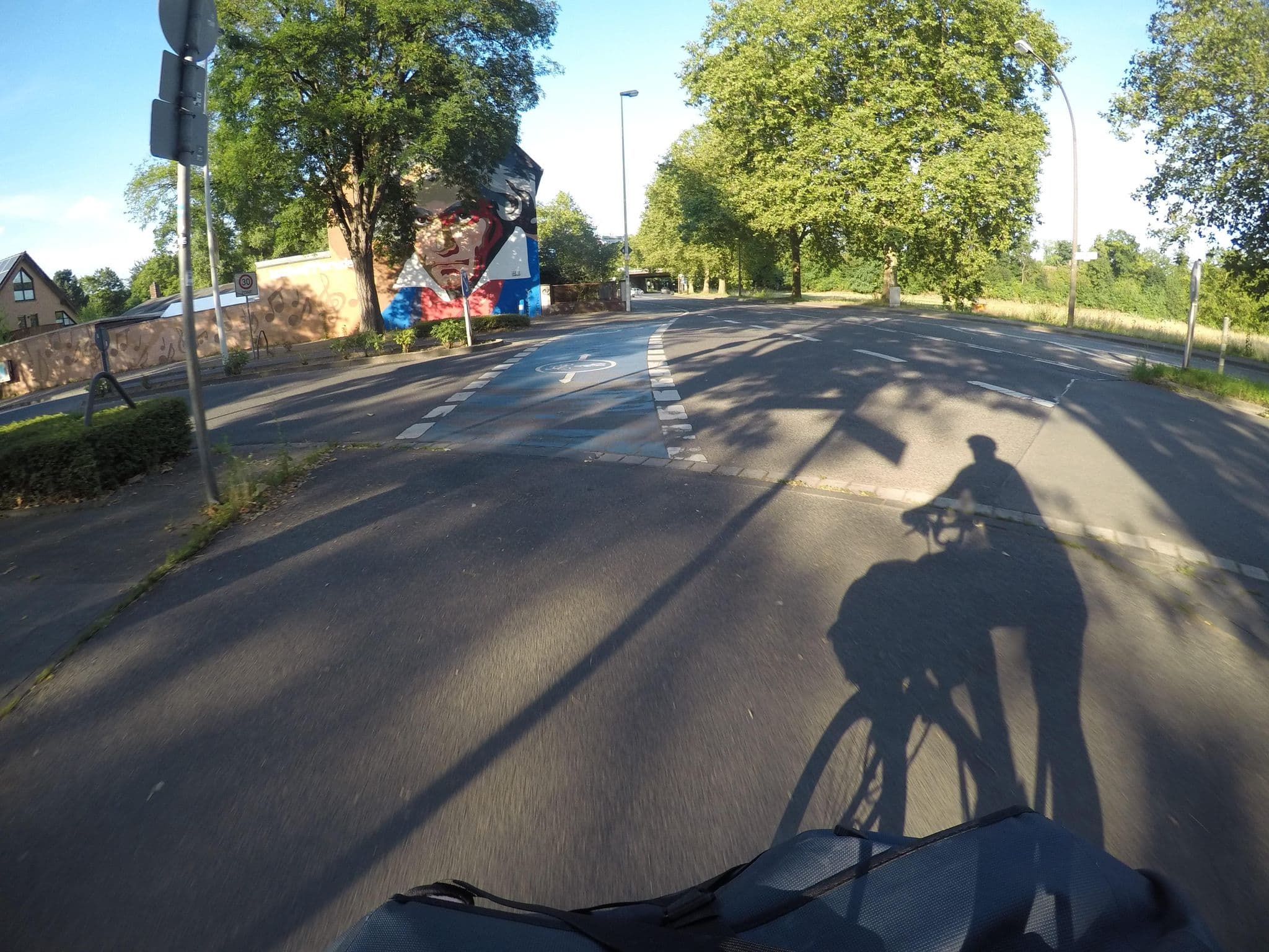 Street view near Airbnb Bonn-Beuel, Bonn — © mfa (CC BY-SA · Mapillary)