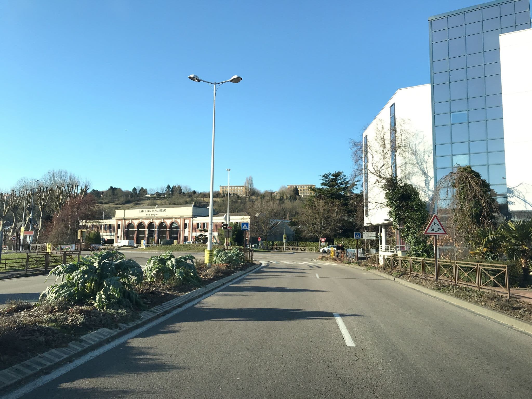 Street view near Best Western, Évreux — © unmap (CC BY-SA · Mapillary)