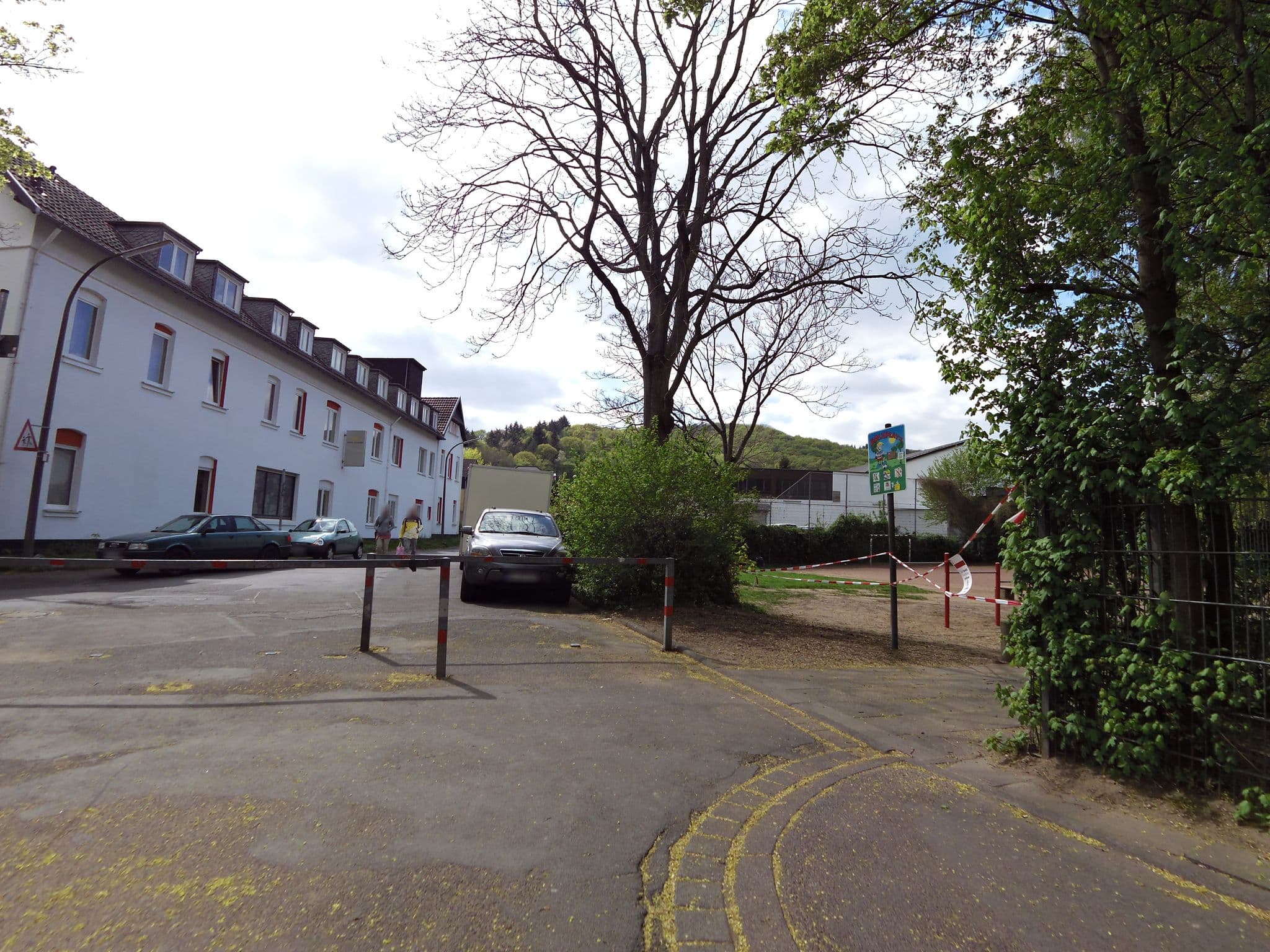 Street view near GHOTEL GmbH Gästehaus, Friesdorf — © bitnapper (CC BY-SA · Mapillary)