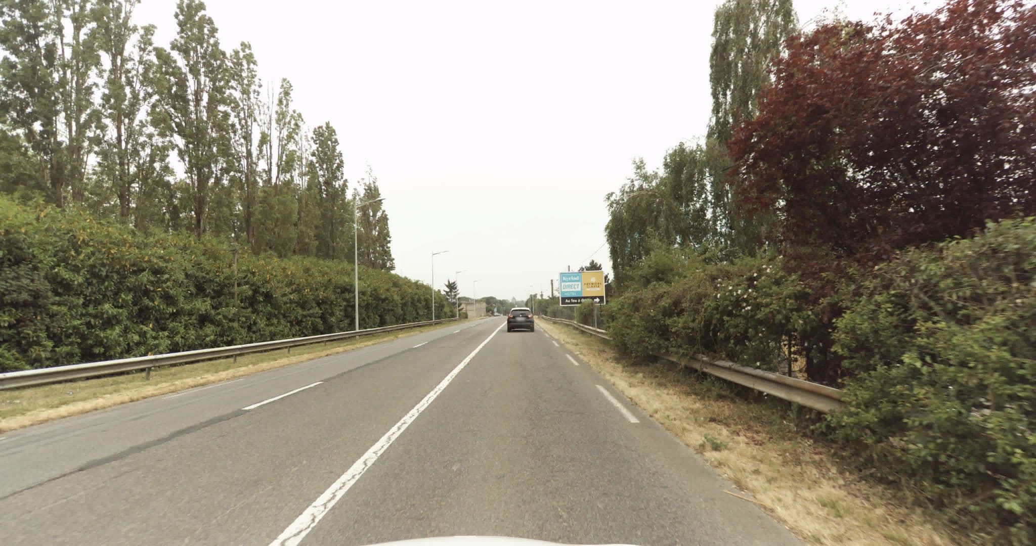 Street view near Campanile, Évreux — © sogefi (CC BY-SA · Mapillary)