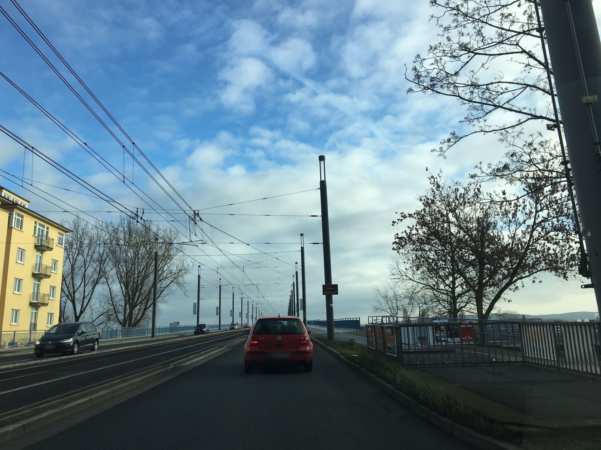 Street view near Hilton Swimming Pool, Bonn — © chuck (CC BY-SA · Mapillary)