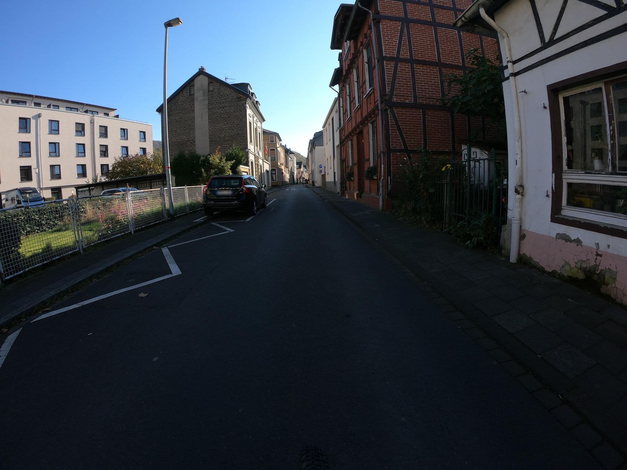 Street view near Gästhaus Schroroth, Königswinter — © bernd1960 (CC BY-SA · Mapillary)