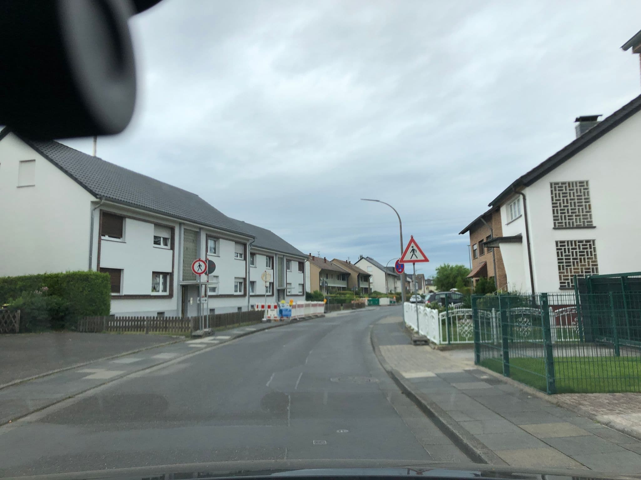 Street view near Ferienwohnung Kattoor, Troisdorf — © dschuwa (CC BY-SA · Mapillary)