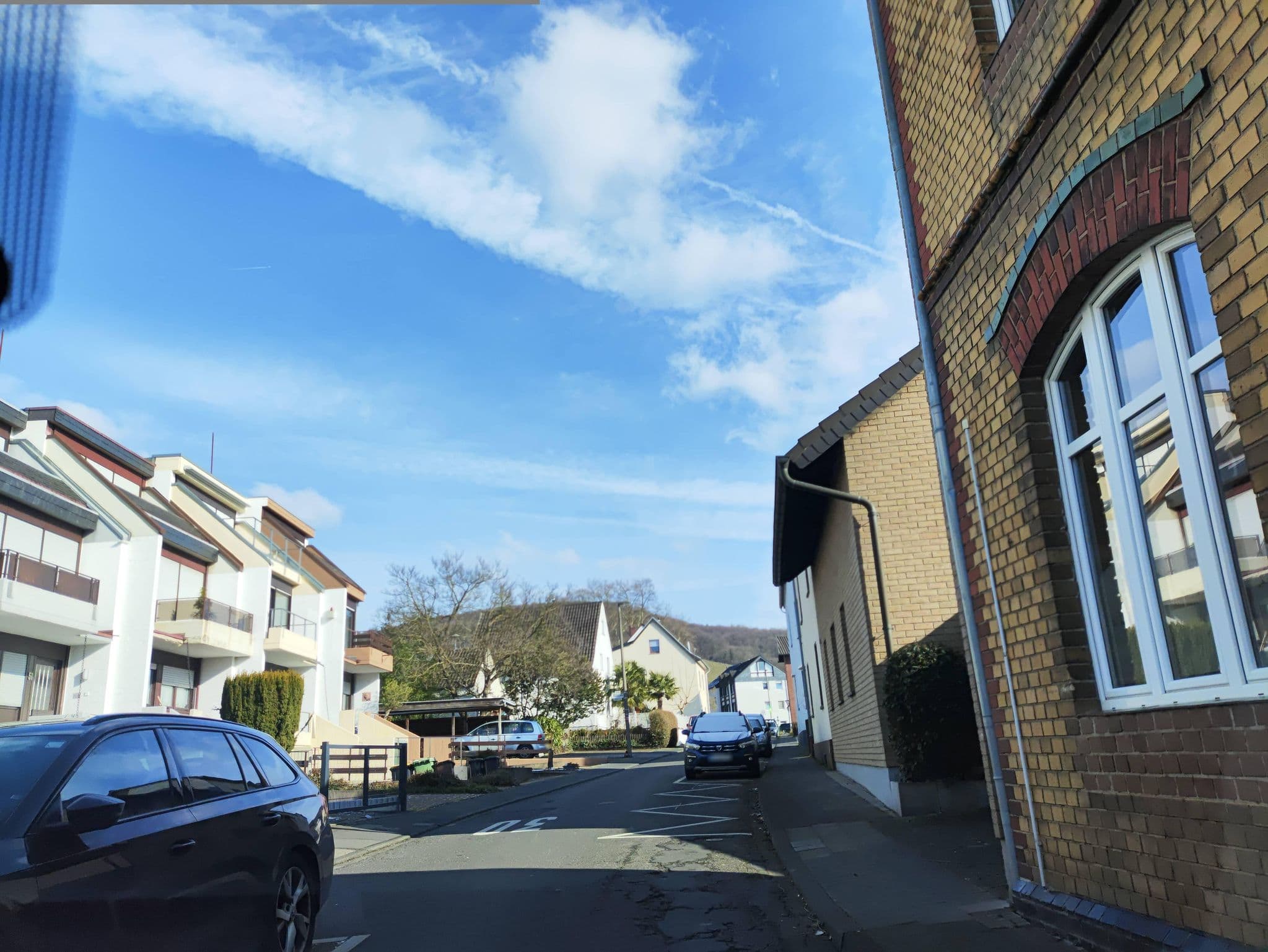 Street view near Haus Häschen, Oberkassel — © koewimm (CC BY-SA · Mapillary)