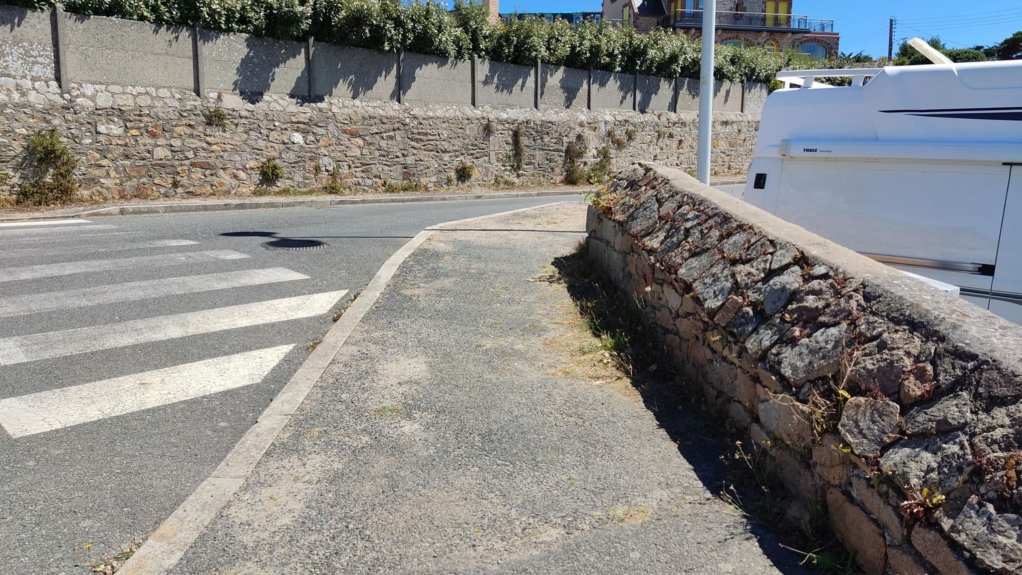 Street view near Pavillon de la Plage, Trébeurden — © whatismoss (CC BY-SA · Mapillary)