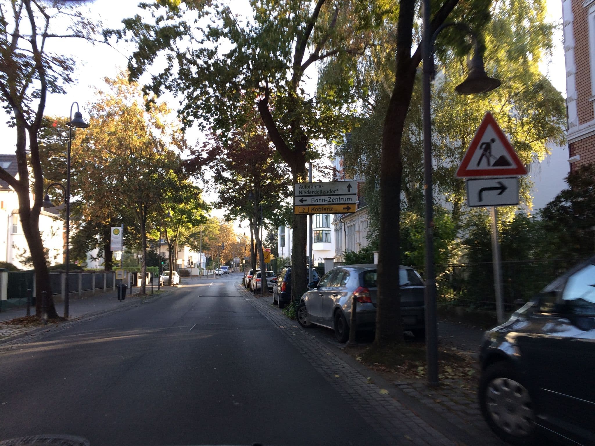 Street view near Halbedel's Gasthaus, Königswinter — © dschuwa (CC BY-SA · Mapillary)