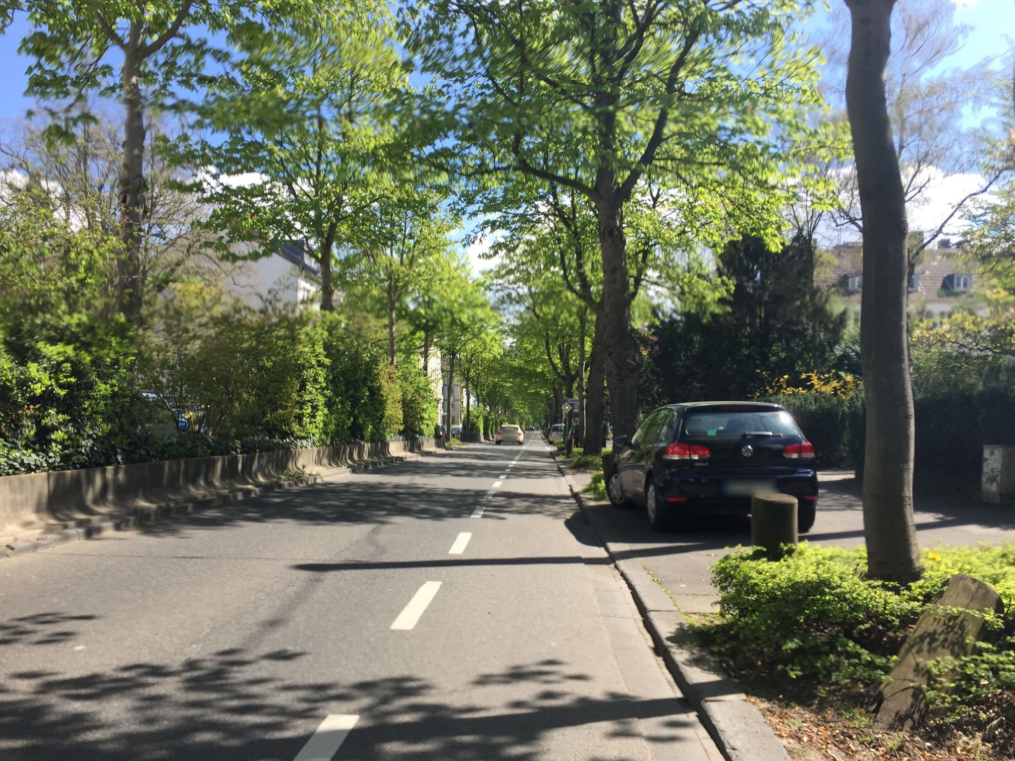 Street view near Hotel Villa Esplanade Bonn, Bonn — © thomasrosen (CC BY-SA · Mapillary)