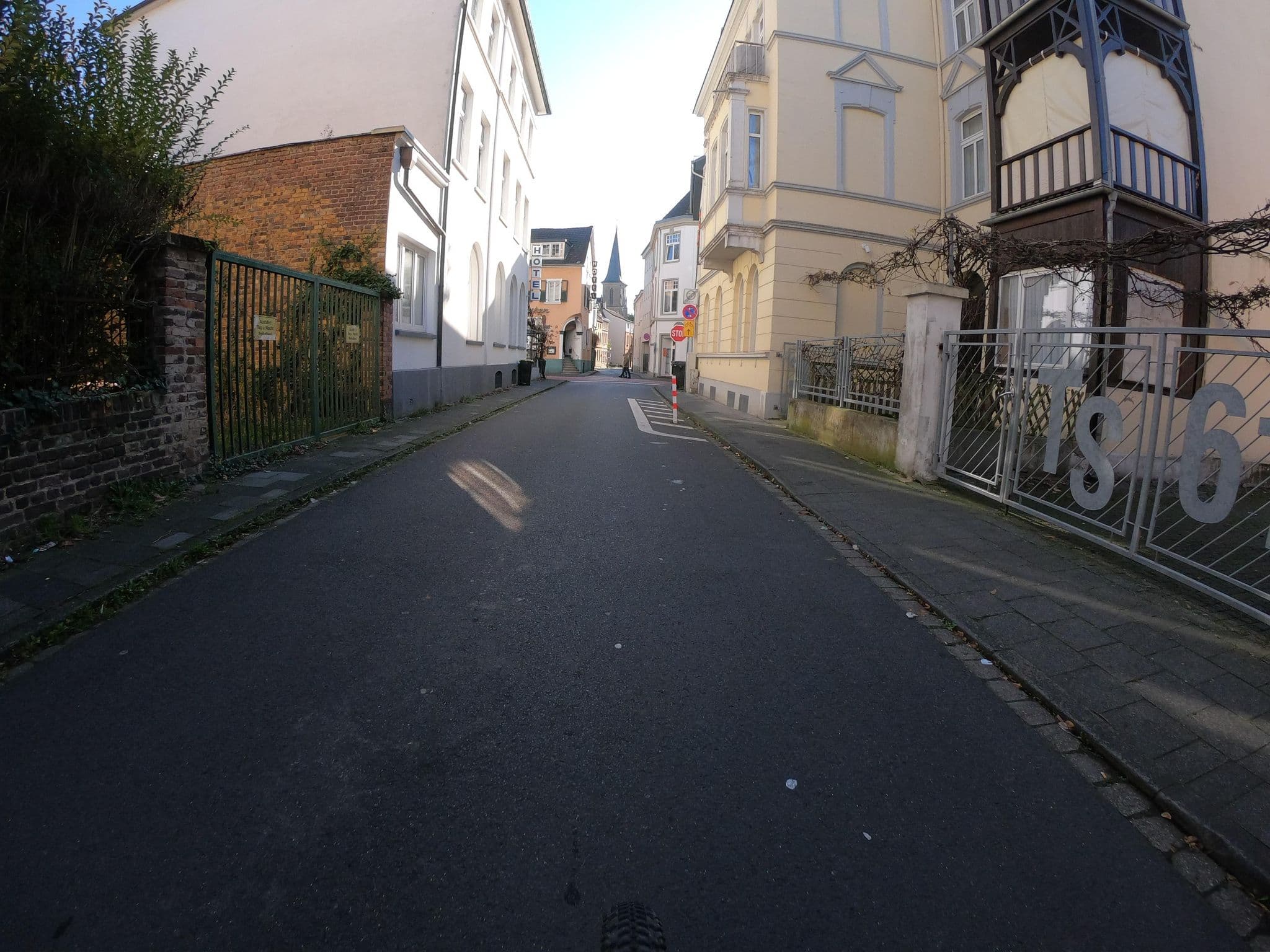 Street view near Hotel Wenzel, Königswinter — © bernd1960 (CC BY-SA · Mapillary)