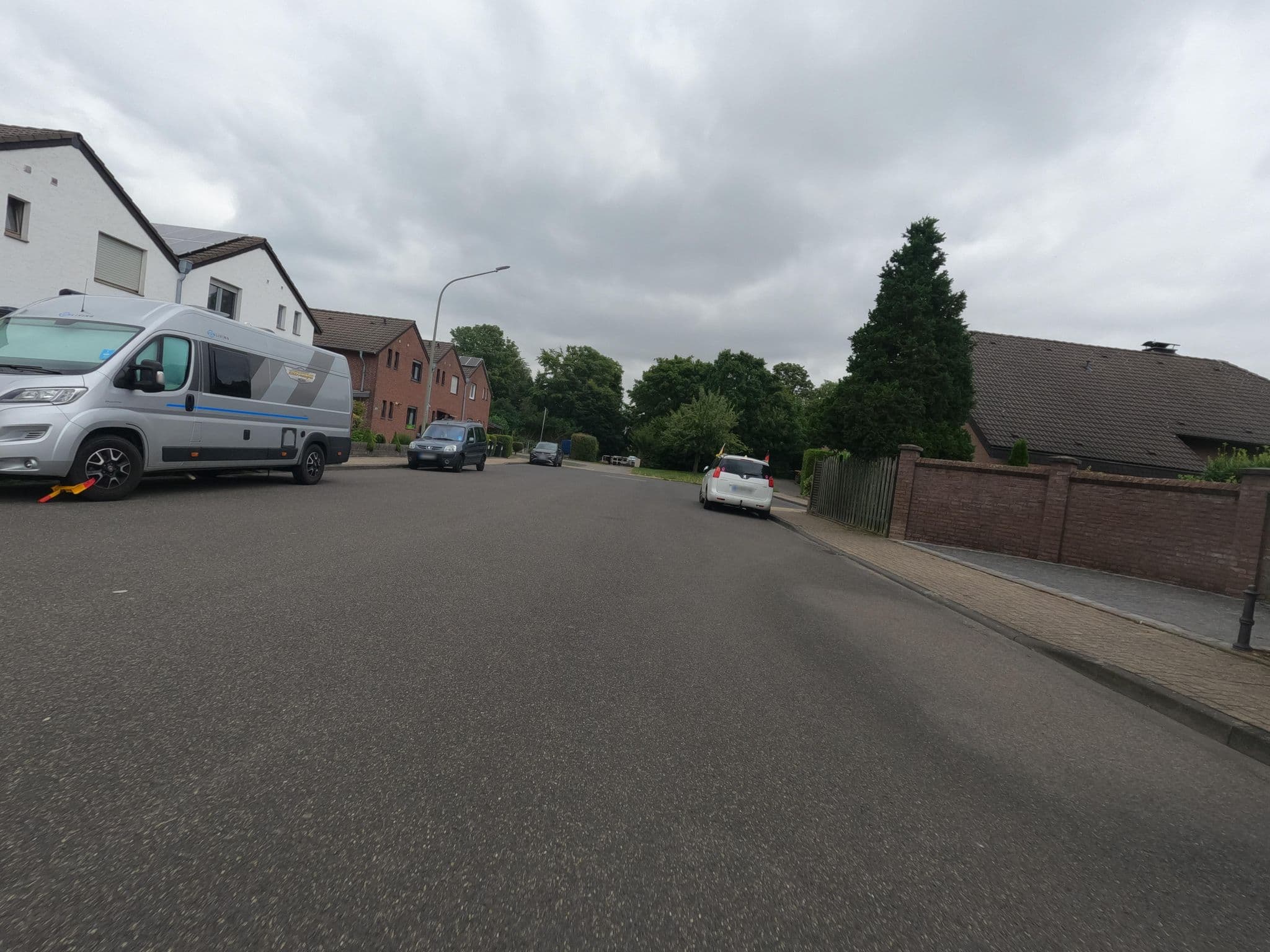 Street view near Karins Guesthouse 115, Geilenkirchen — © hektor1989 (CC BY-SA · Mapillary)