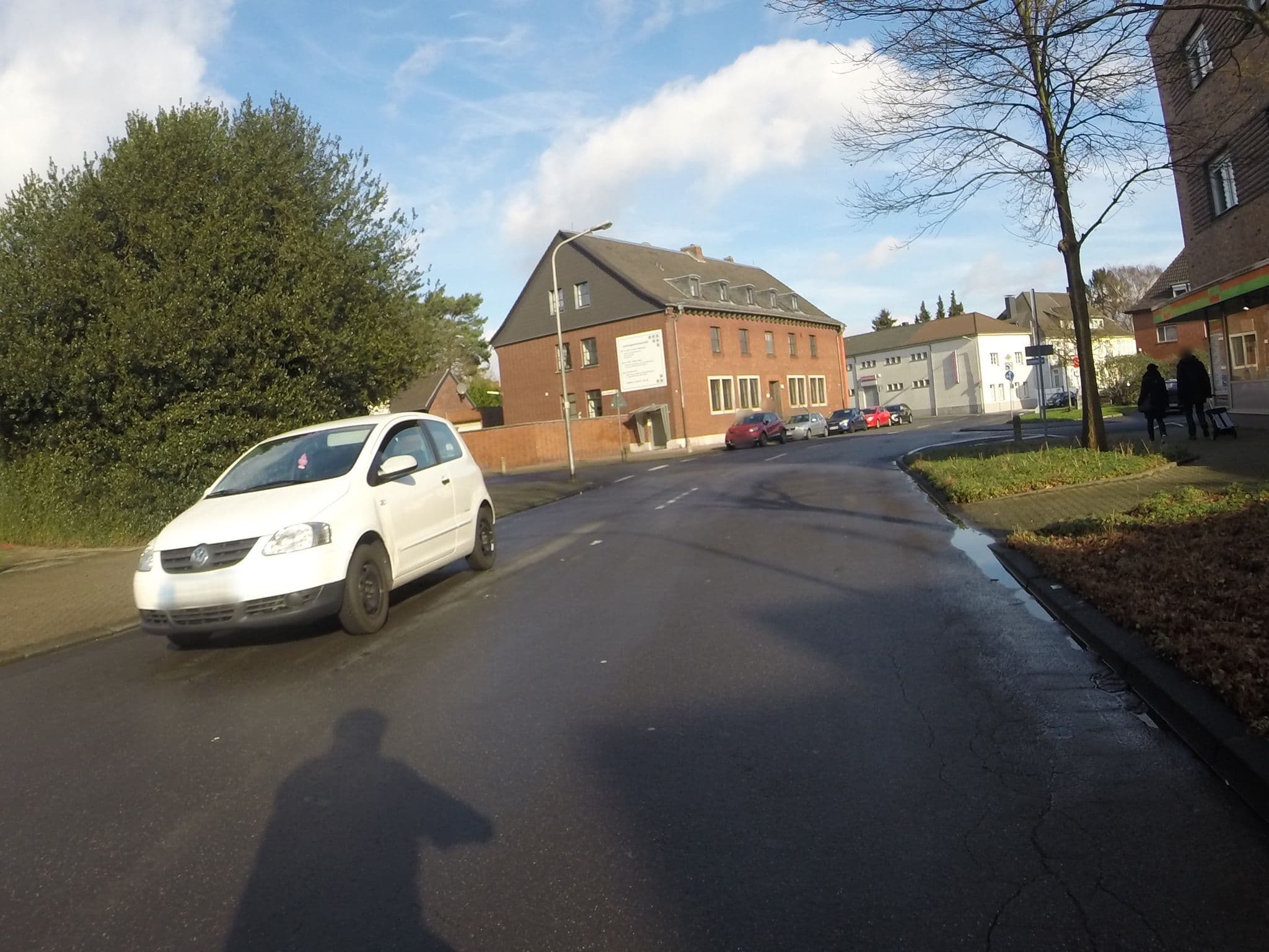 Street view near Hotel und Gaststatte Kohlscheider Hof, Würselen — © dbremer (CC BY-SA · Mapillary)