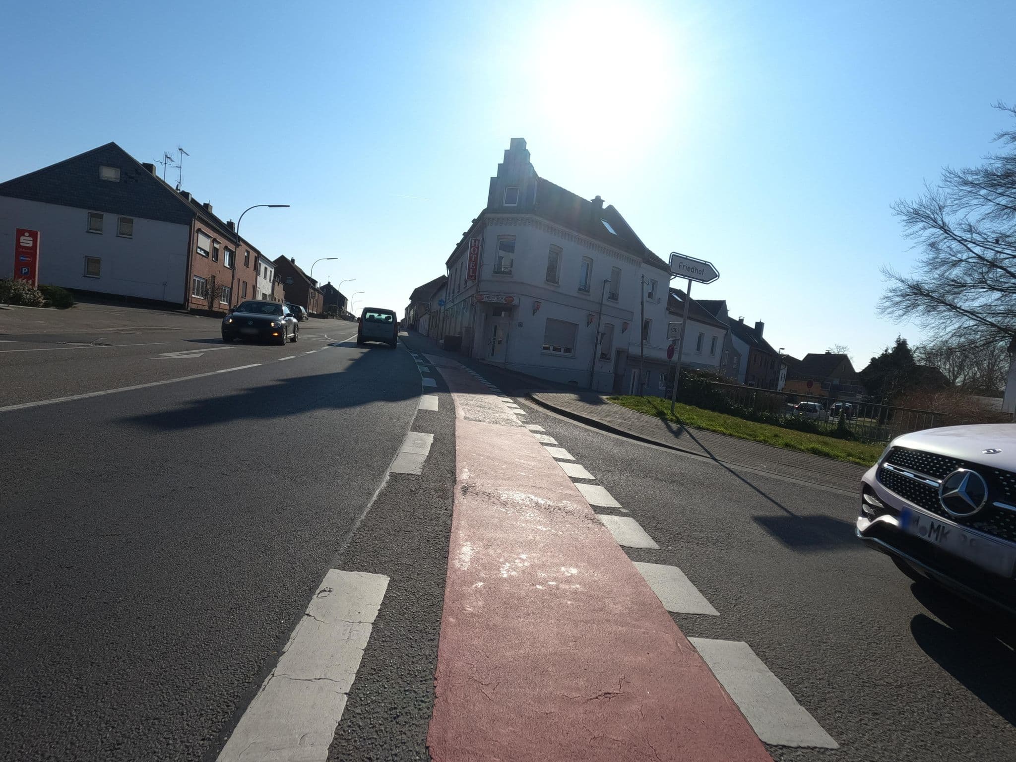 Street view near Hotel Baal, Hückelhoven — © hektor1989 (CC BY-SA · Mapillary)