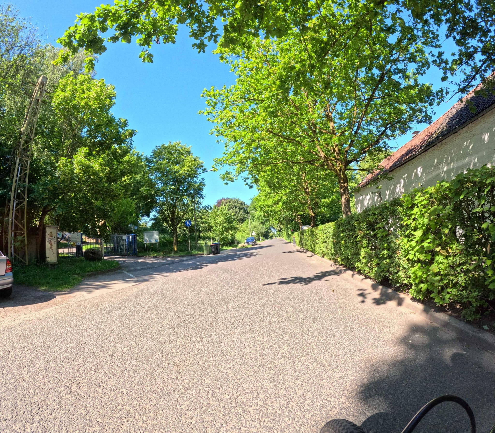 Street view near Gut Obermühle, Herzogenrath — © madel (CC BY-SA · Mapillary)