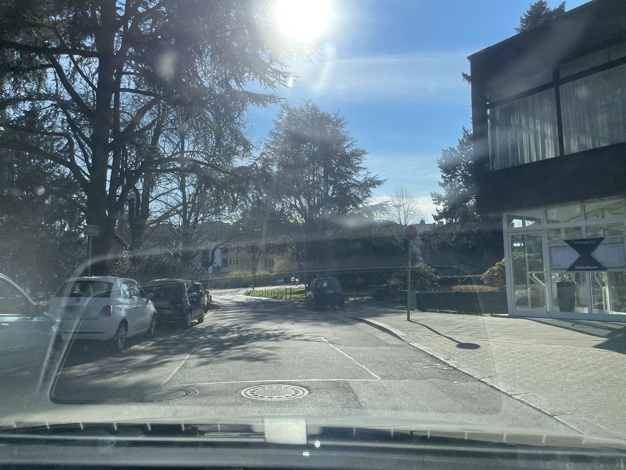 Street view near Dorint Parkhotel Mönchengladbach, Mönchengladbach — © endradon (CC BY-SA · Mapillary)