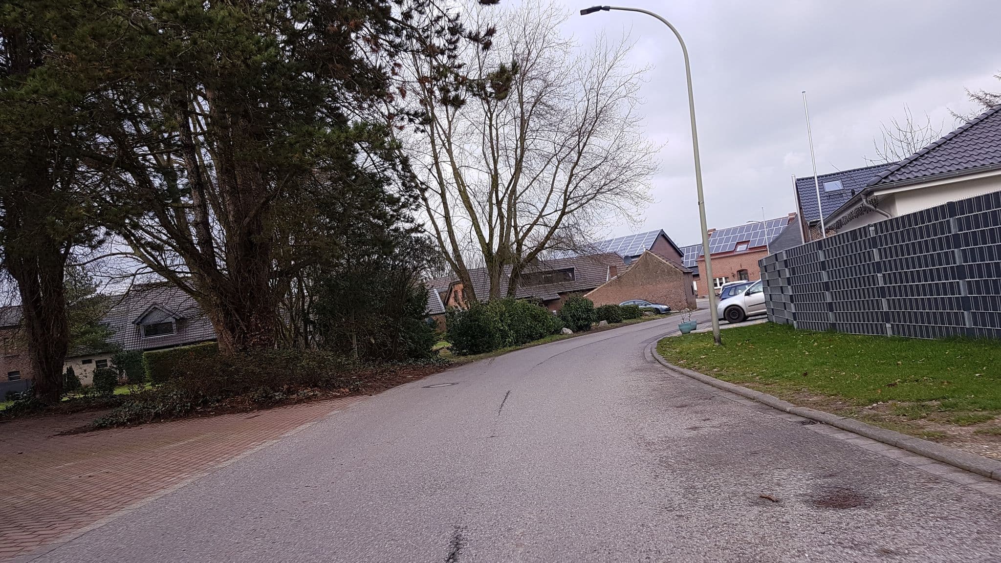 Street view near Villadelux, Niederkrüchten — © gboellertz (CC BY-SA · Mapillary)