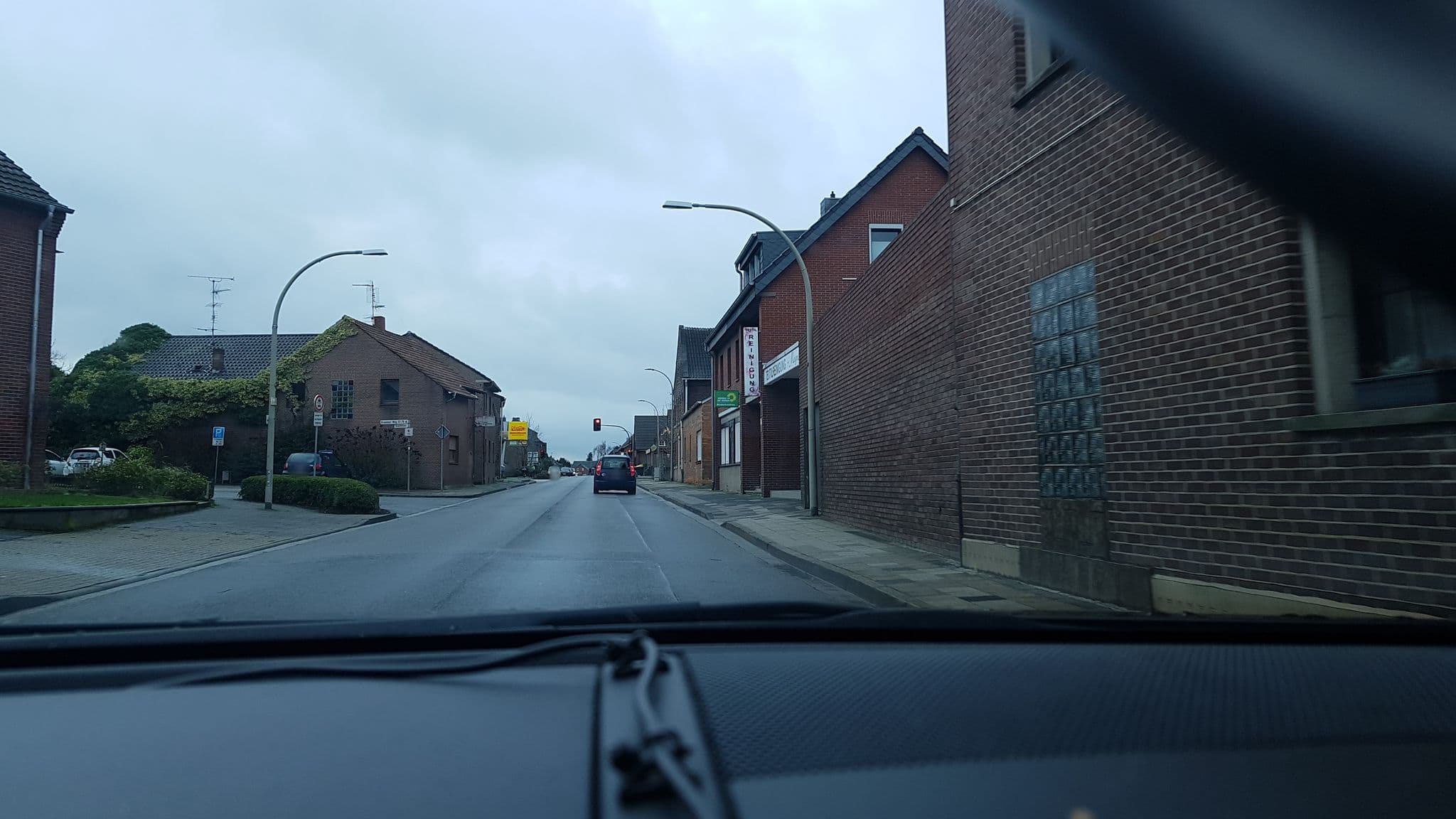 Street view near Hotel Restaurant Lenhsen, Elmpt — © musje1958 (CC BY-SA · Mapillary)