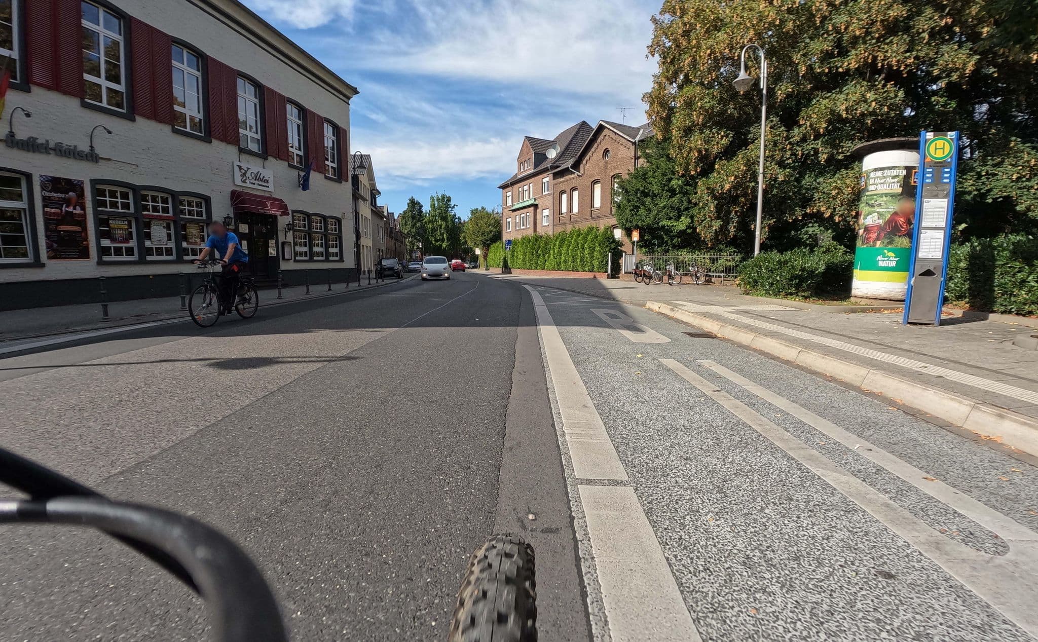 Street view near Hotel Schugt, Glessen — © countzero5 (CC BY-SA · Mapillary)