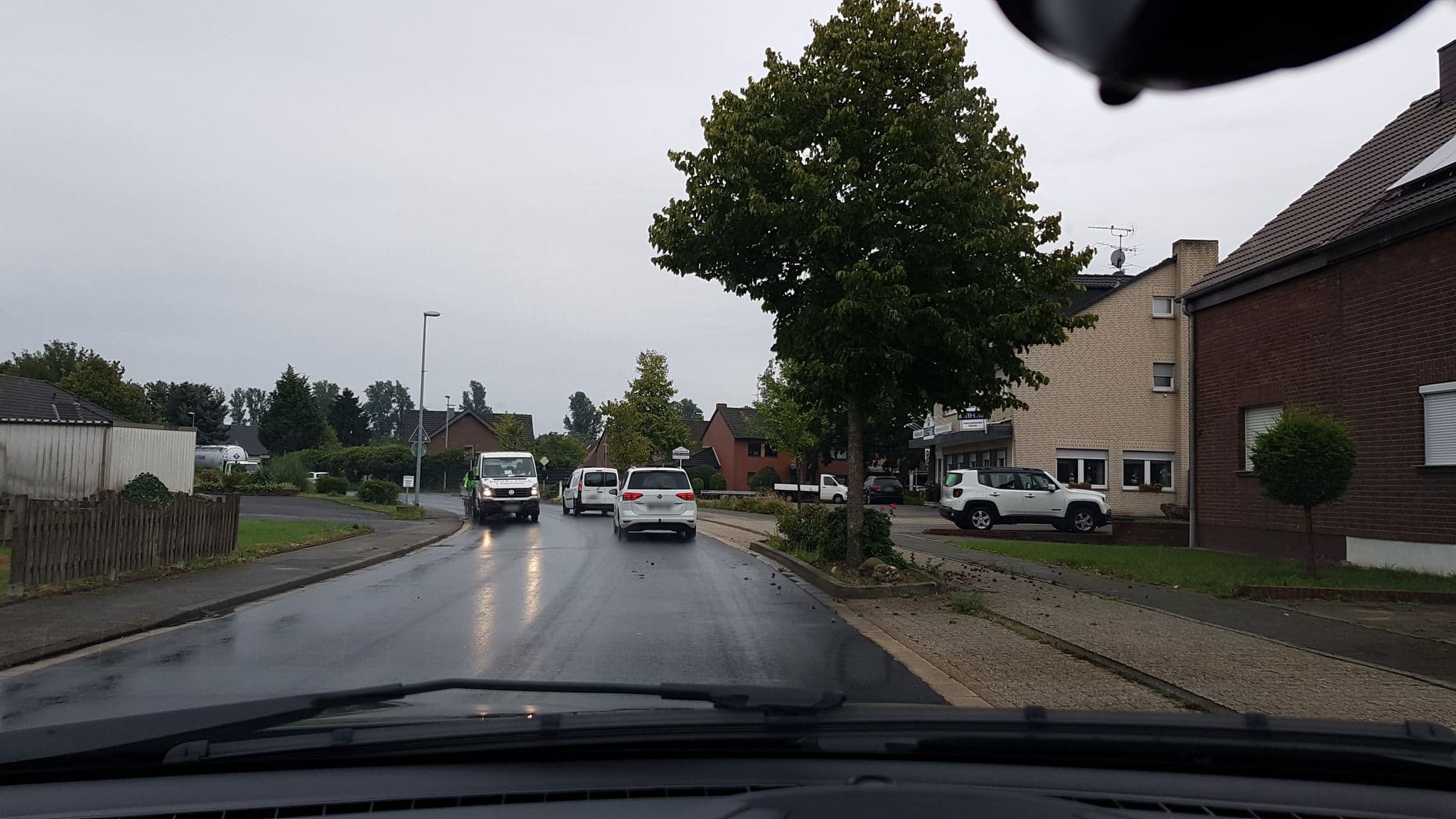 Street view near Ferienhaus Neu, Rommerskirchen — © bigpapa2908 (CC BY-SA · Mapillary)