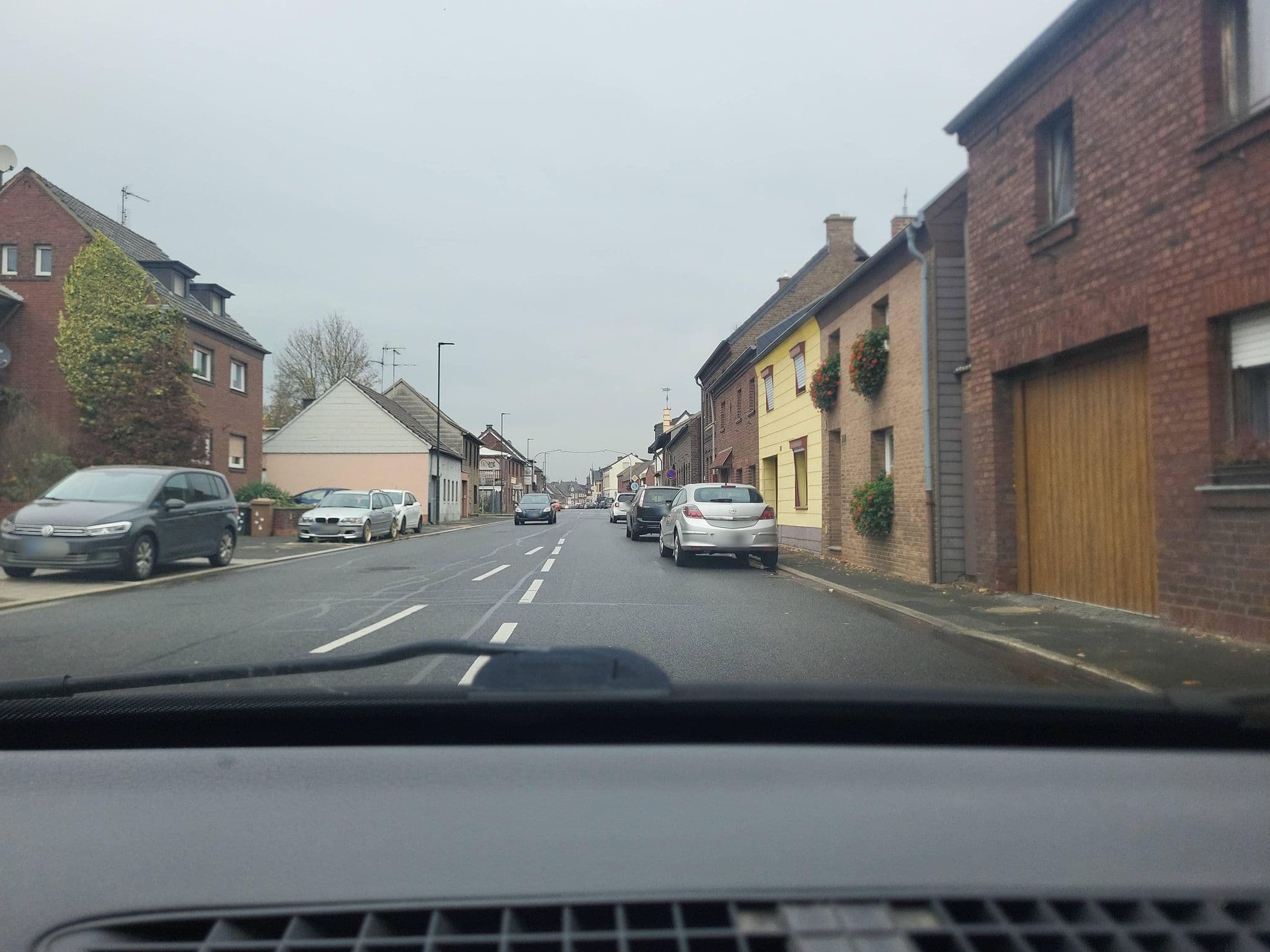 Street view near Hotel-Restaurant Neffelthal, Nörvenich — © walldi222 (CC BY-SA · Mapillary)